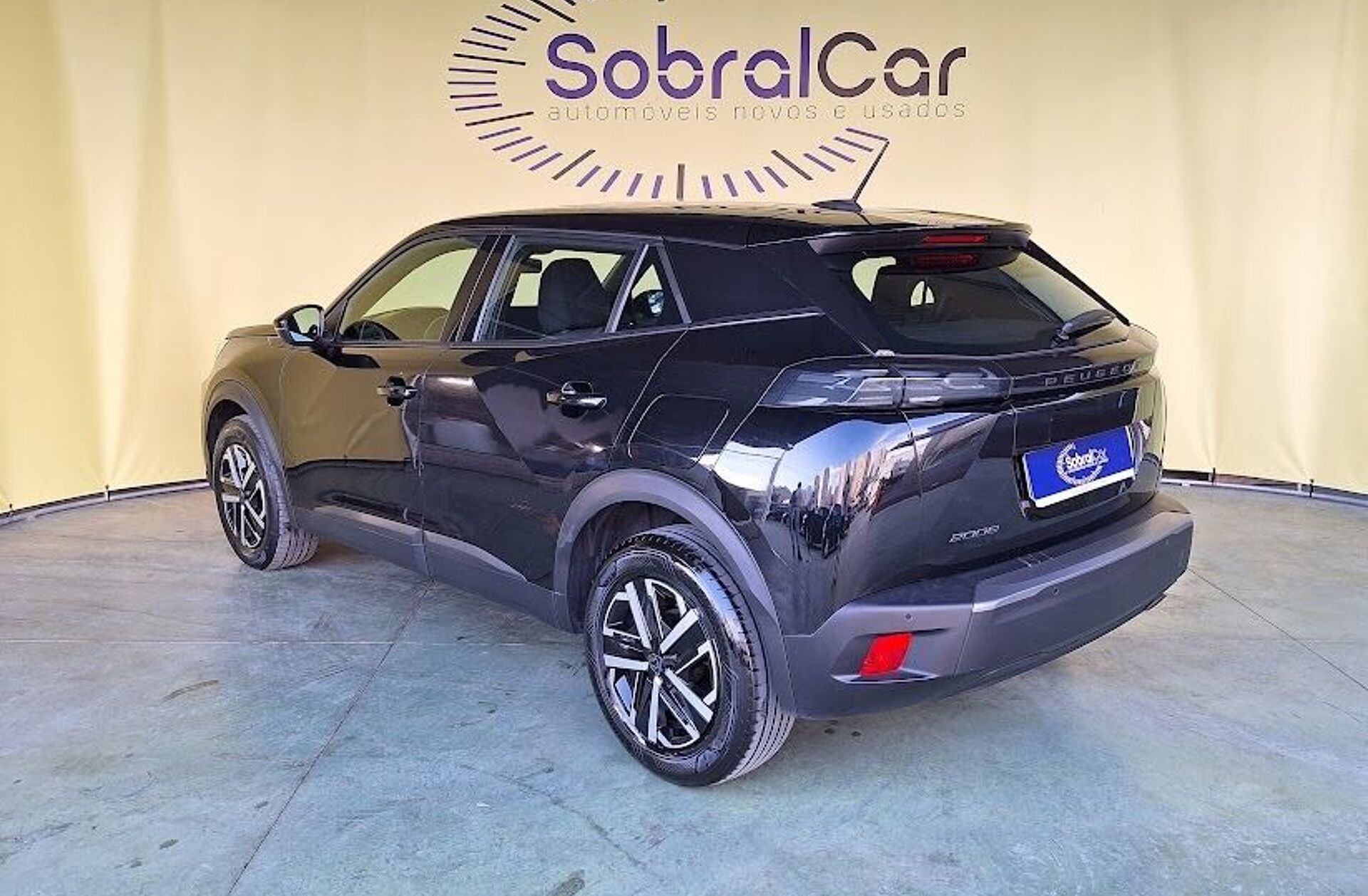 PEUGEOT 2008 1.2 PureTech Active Pack