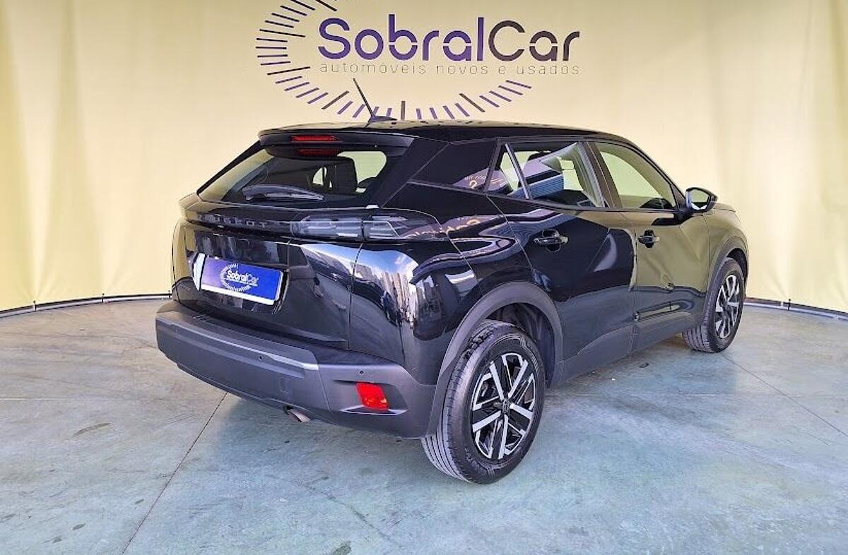 PEUGEOT 2008 1.2 PureTech Active Pack