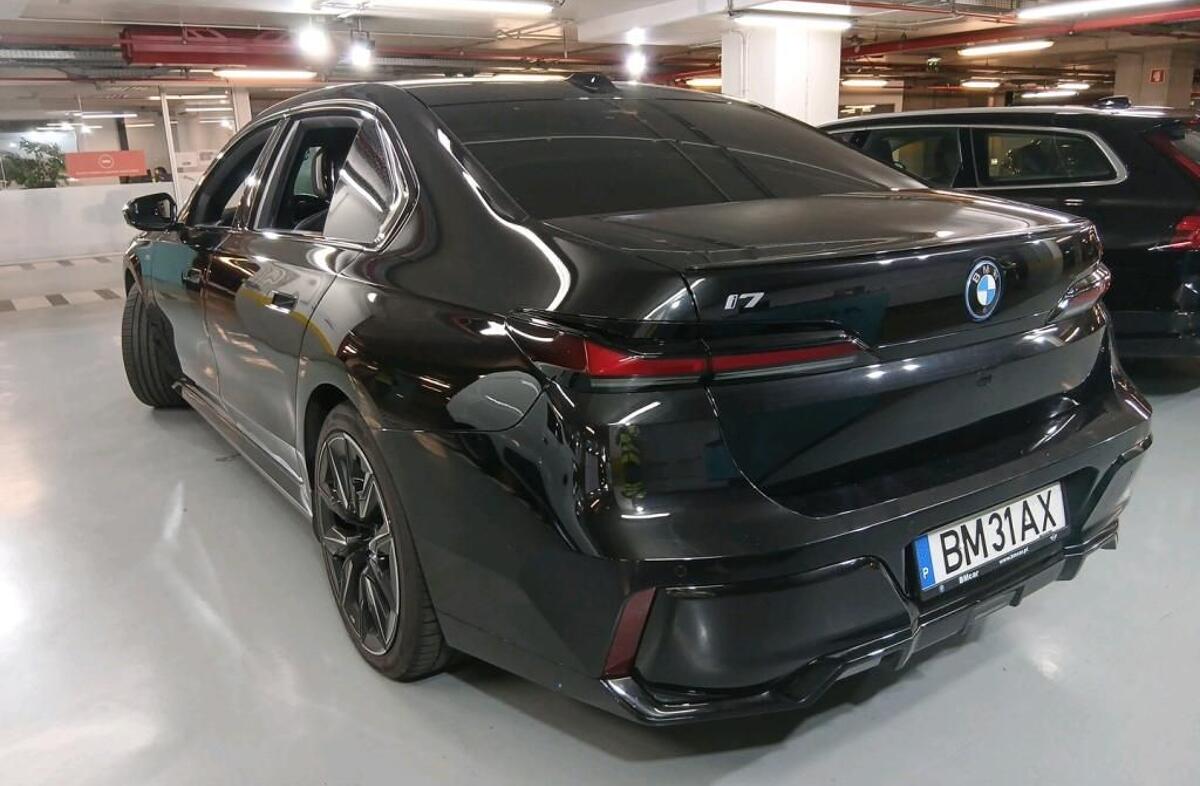 BMW i7 xDrive60 Pack Desportivo M Pro