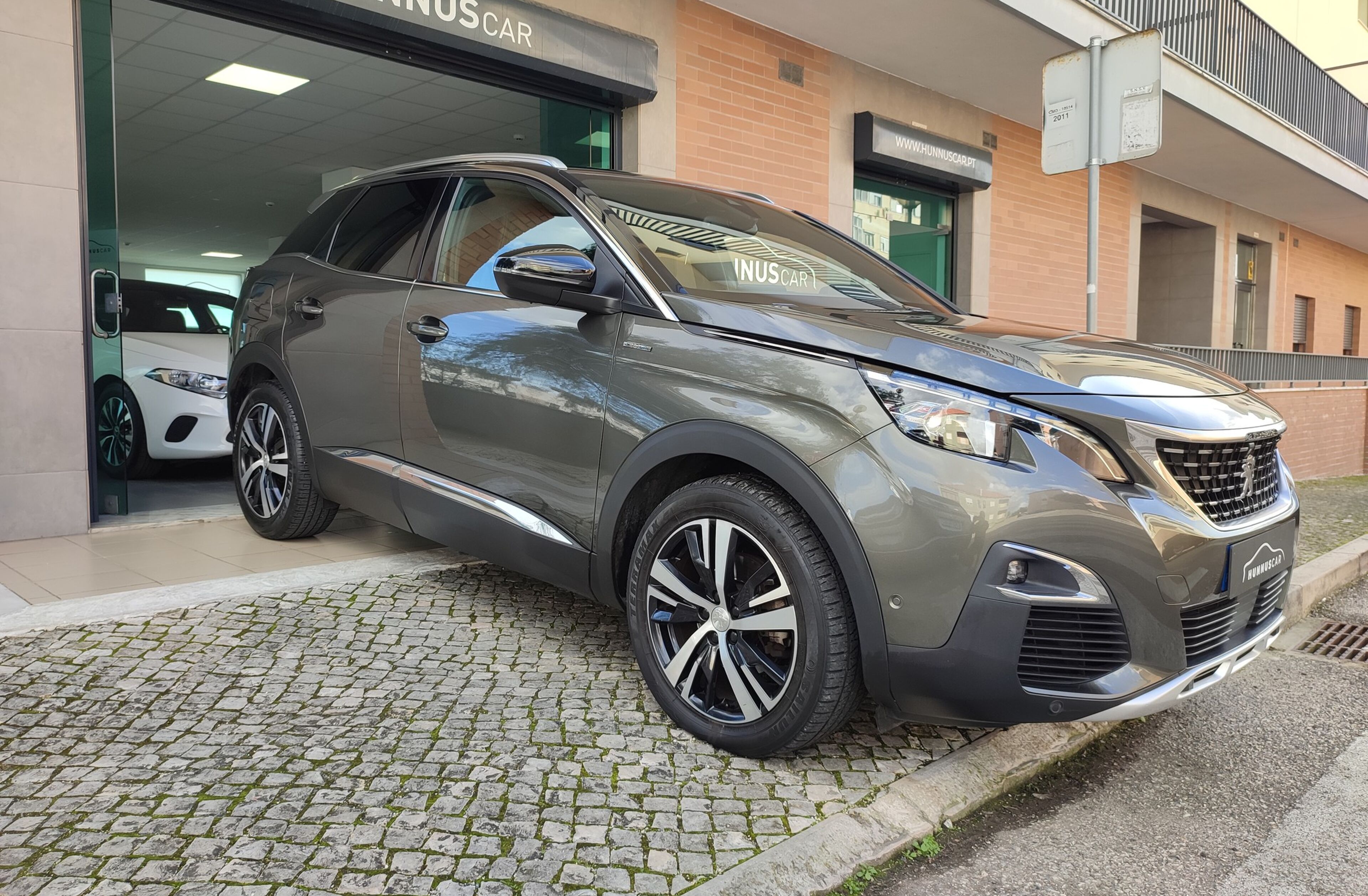 PEUGEOT 3008 1.5 BlueHDi GT Line EAT8