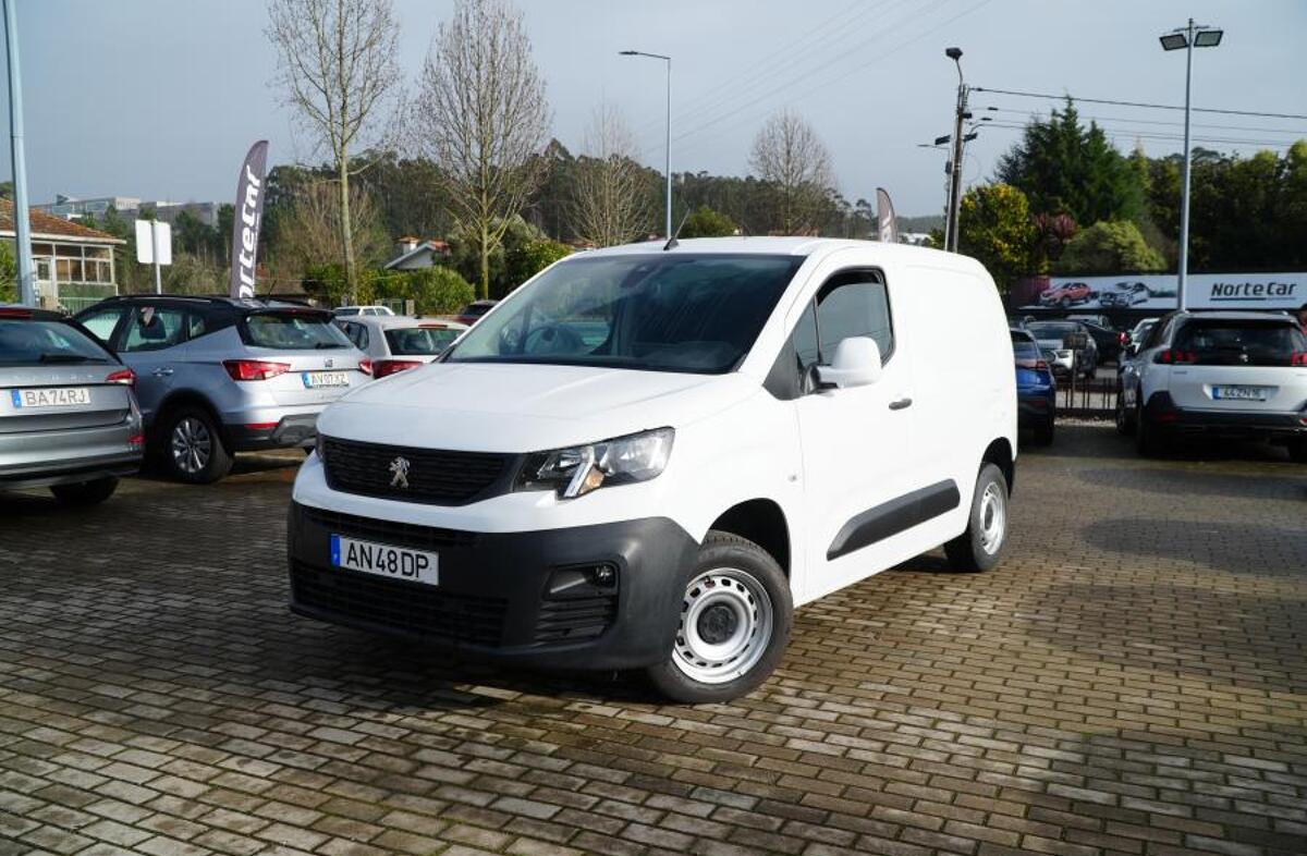 PEUGEOT Partner 1.5 BlueHDi Pro Standard