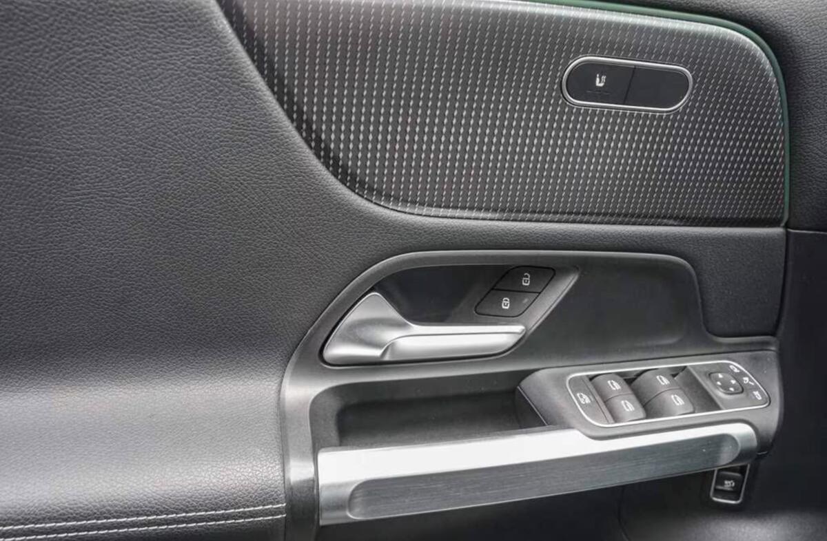 MERCEDES EQB 250 Progressive