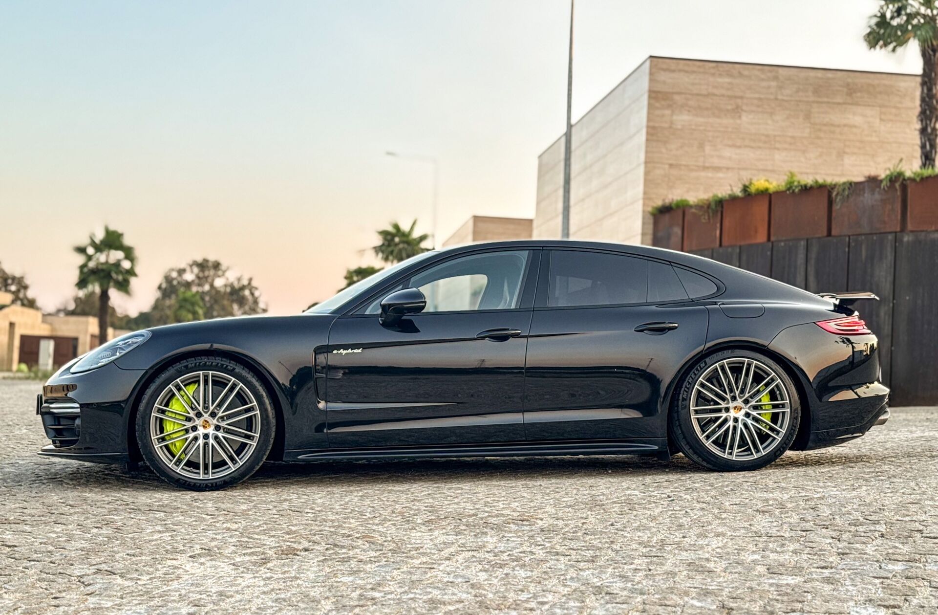 PORSCHE Panamera Turbo S E-Hybrid