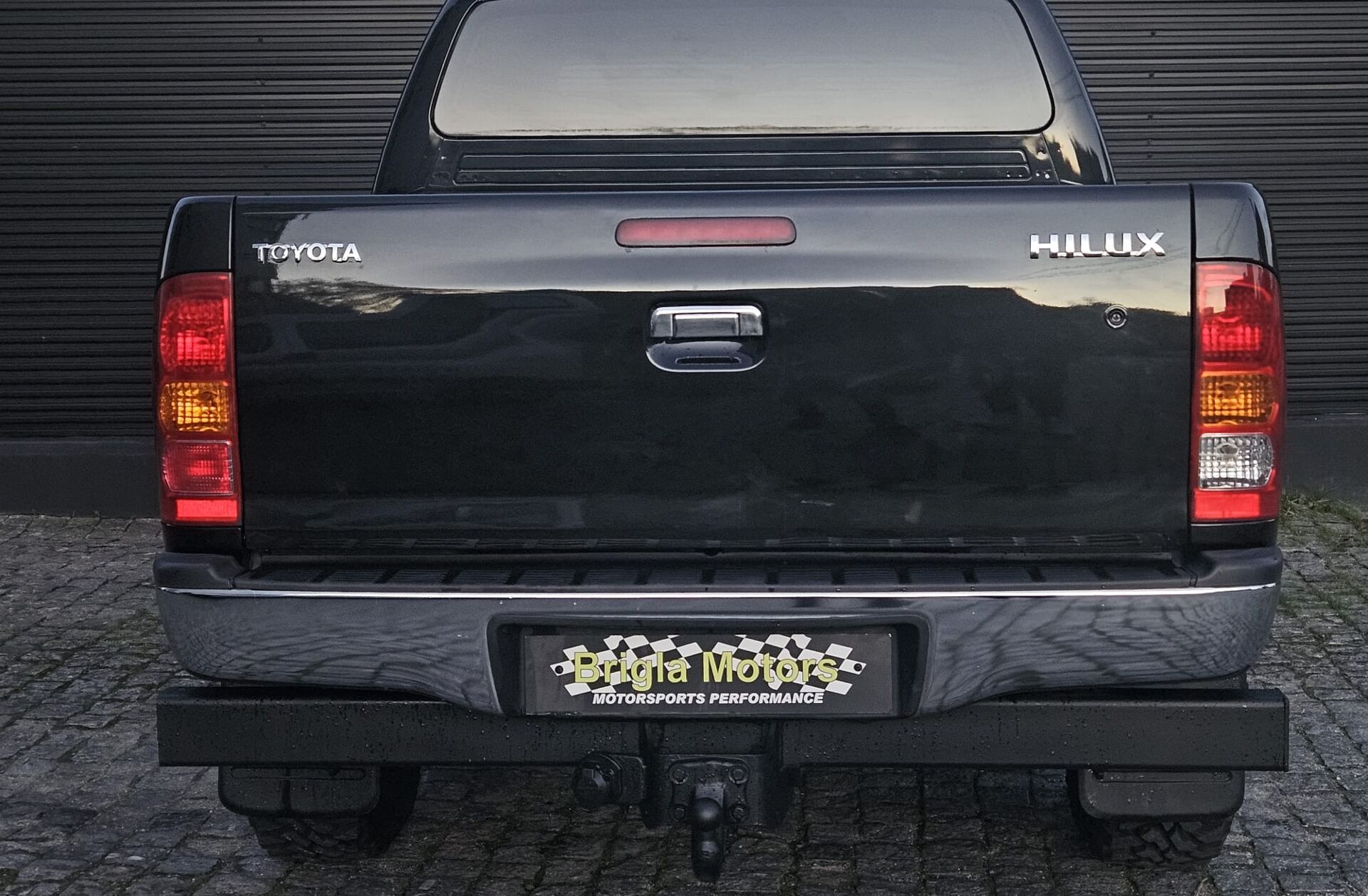 TOYOTA Hilux 3.0 D-4D 4WD CD Tracker