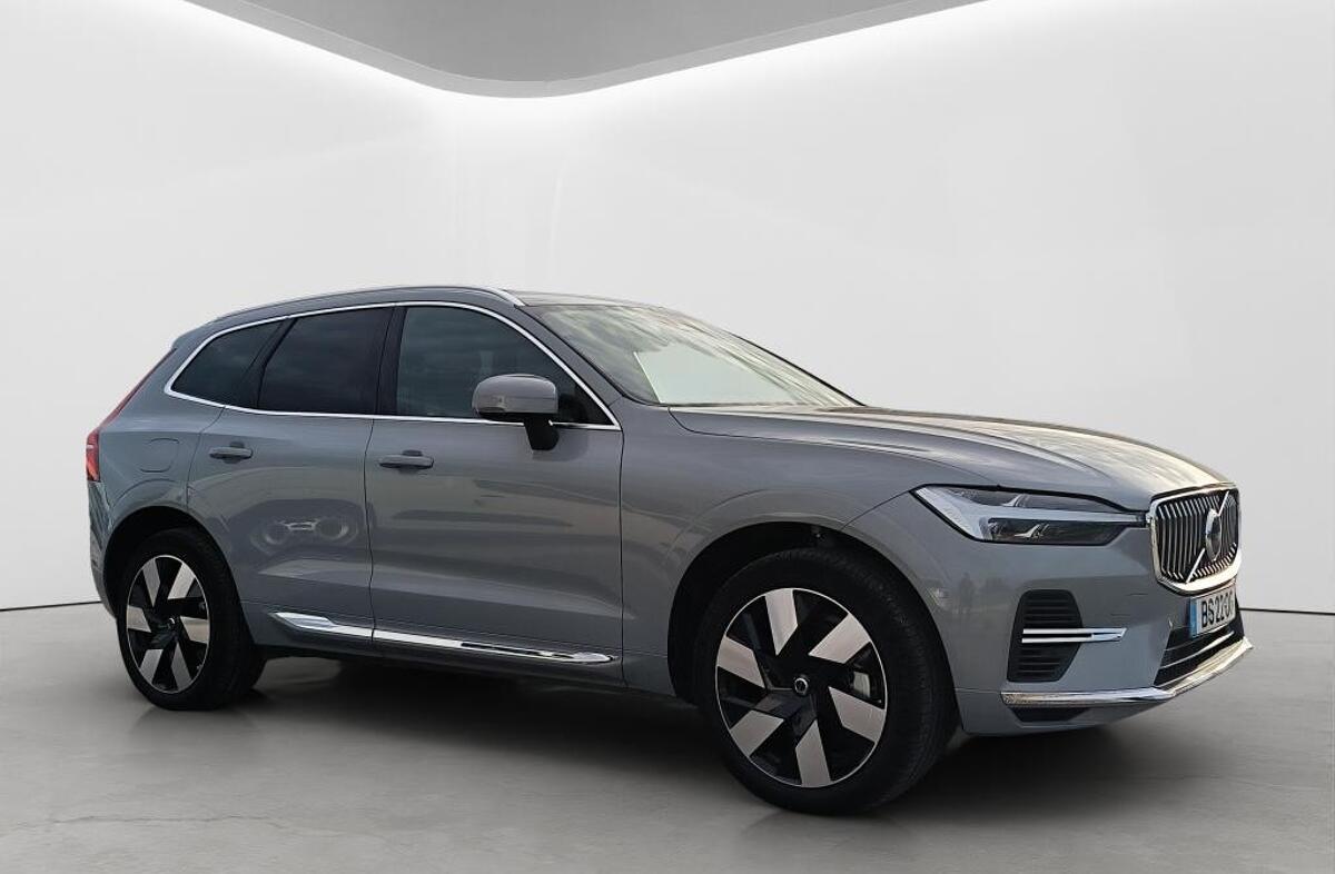 VOLVO XC60 2.0 T6 PHEV Plus Bright AWD