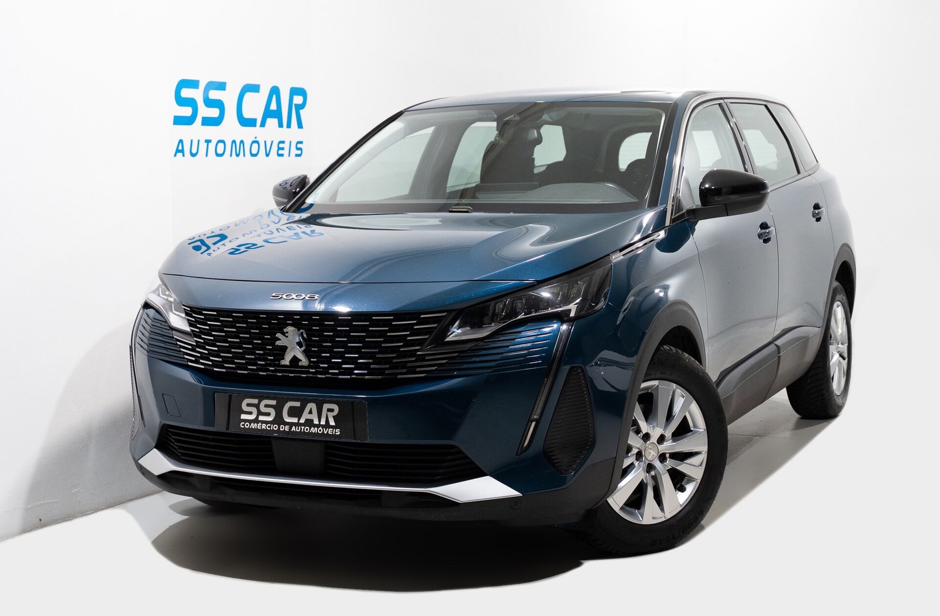 PEUGEOT 5008 1.2 PureTech Allure EAT8