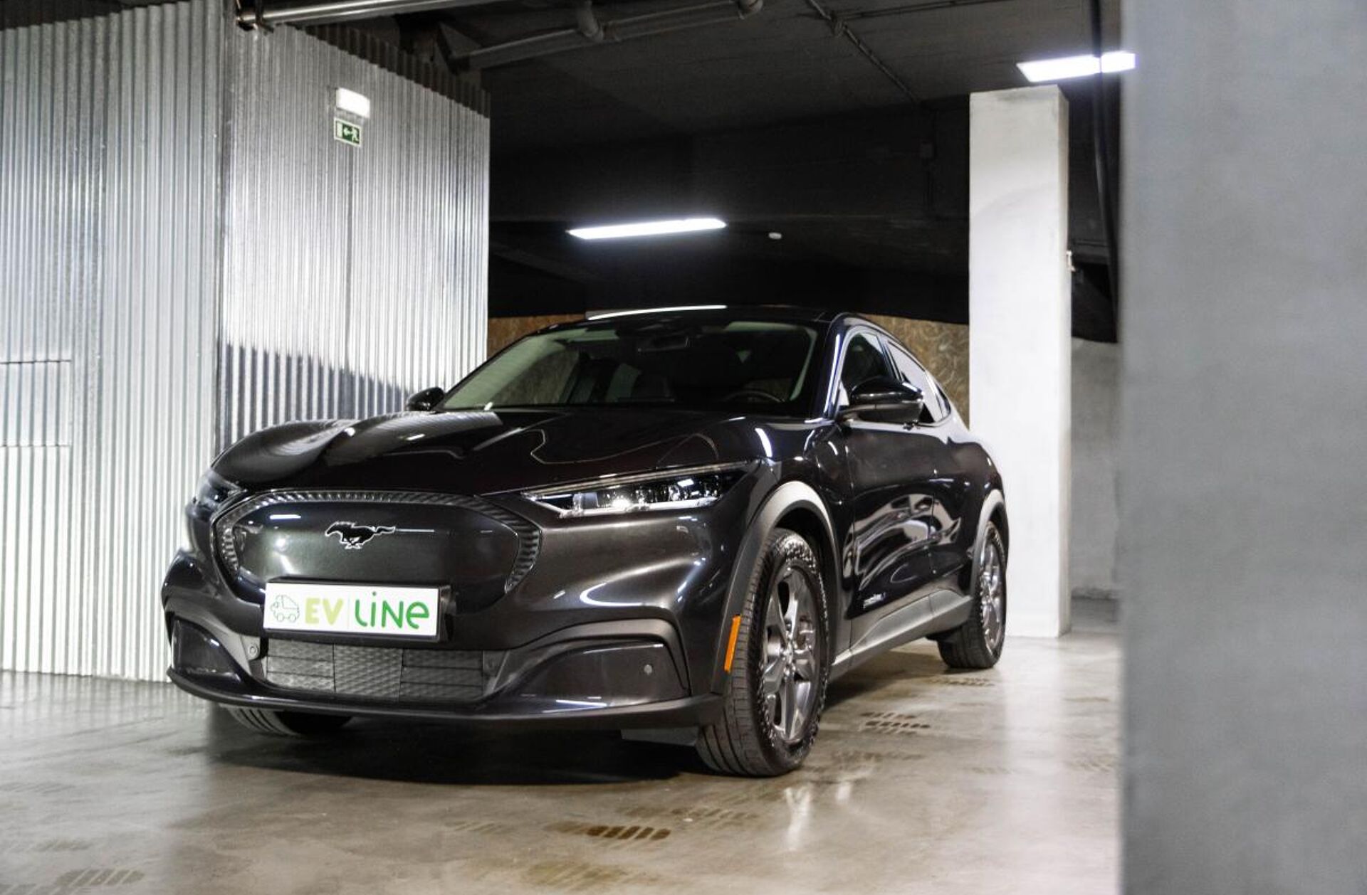 FORD Mustang Mach-E Alargada