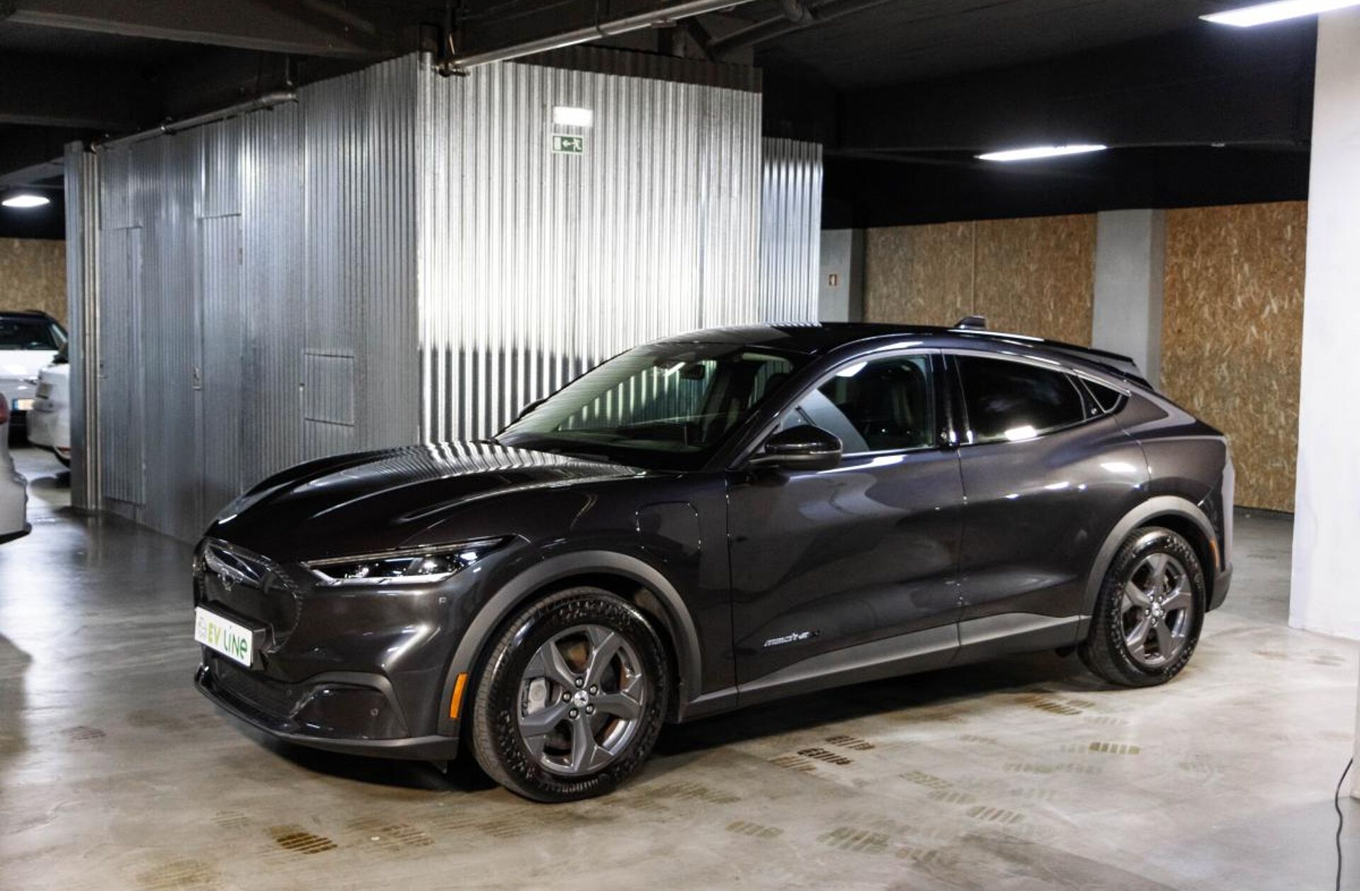 FORD Mustang Mach-E Alargada