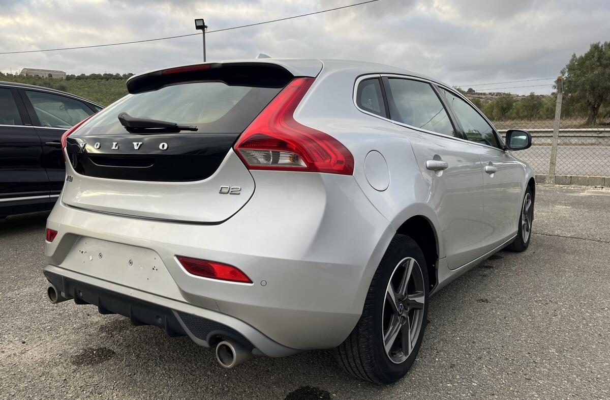VOLVO V40 2.0 D2 Kinetic