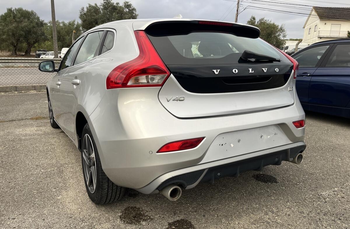 VOLVO V40 2.0 D2 Kinetic