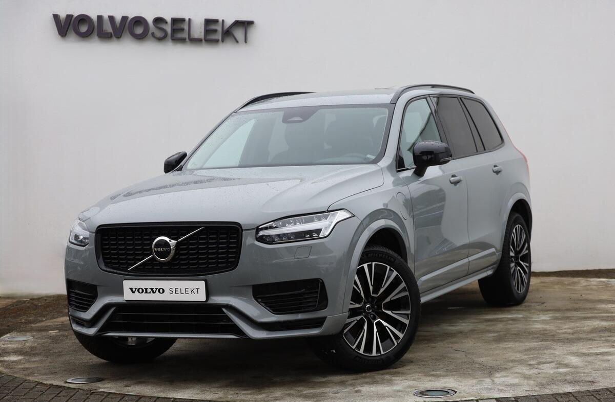 VOLVO XC90 2.0 T8 PHEV Plus Dark AWD