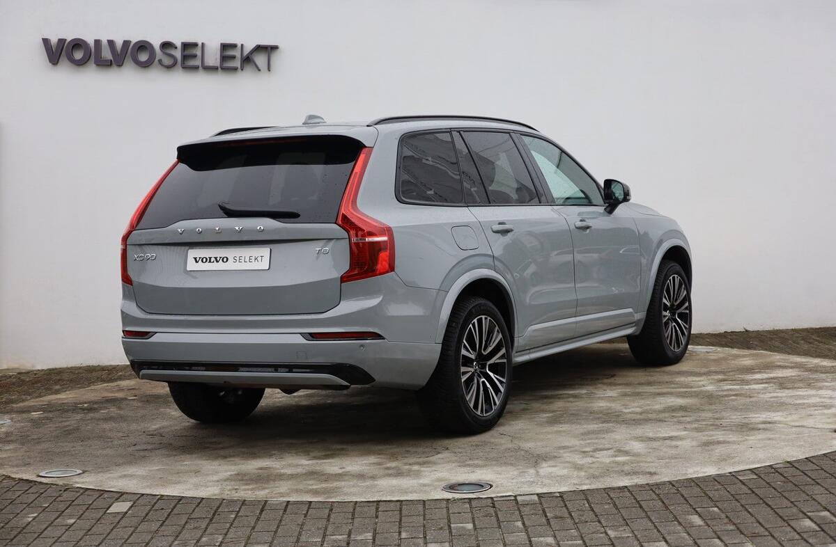 VOLVO XC90 2.0 T8 PHEV Plus Dark AWD