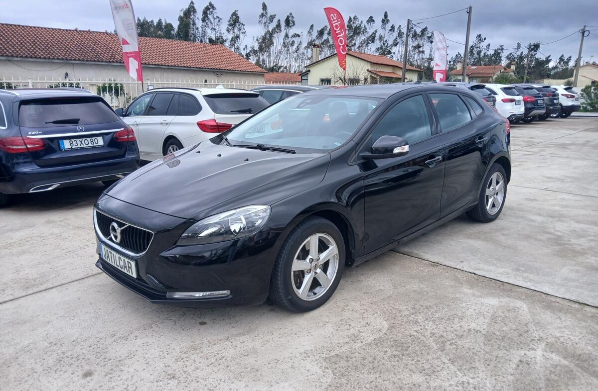 VOLVO V40 2.0 D2 Momentum Geartronic