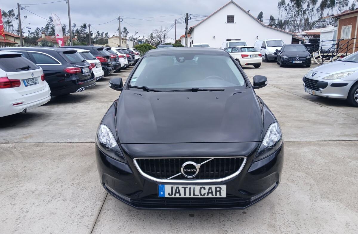 VOLVO V40 2.0 D2 Momentum Geartronic