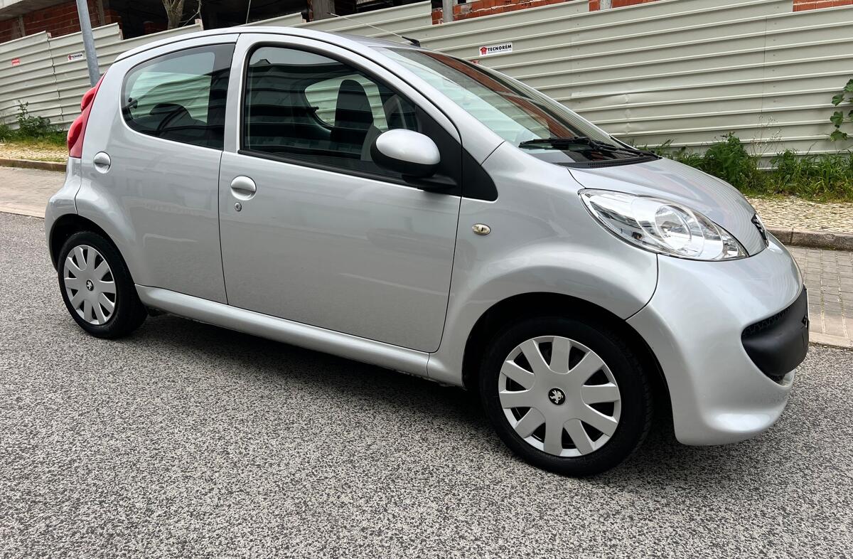 PEUGEOT 107 1.0 Trendy