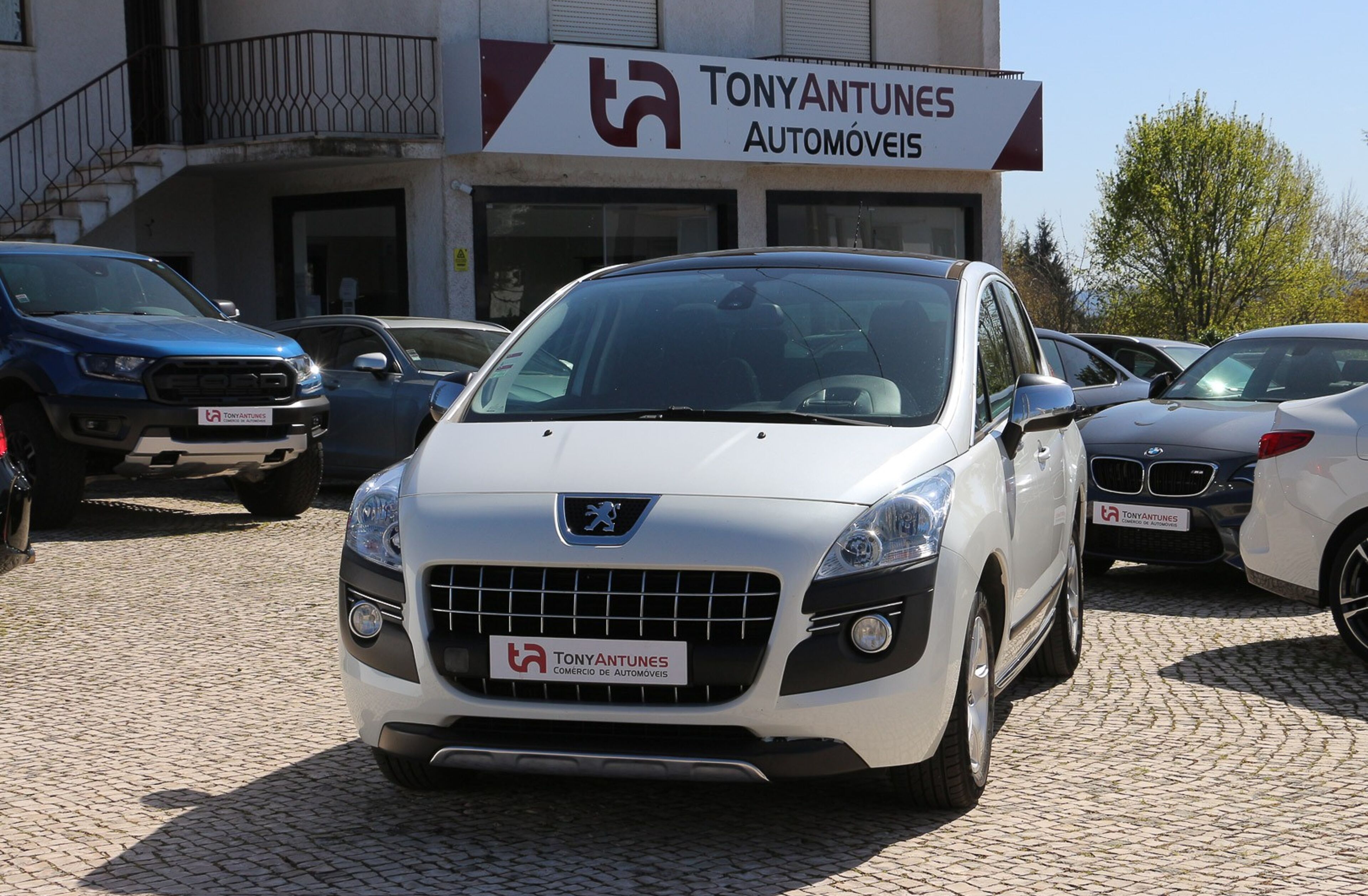 PEUGEOT 3008 1.6 HDi Premium