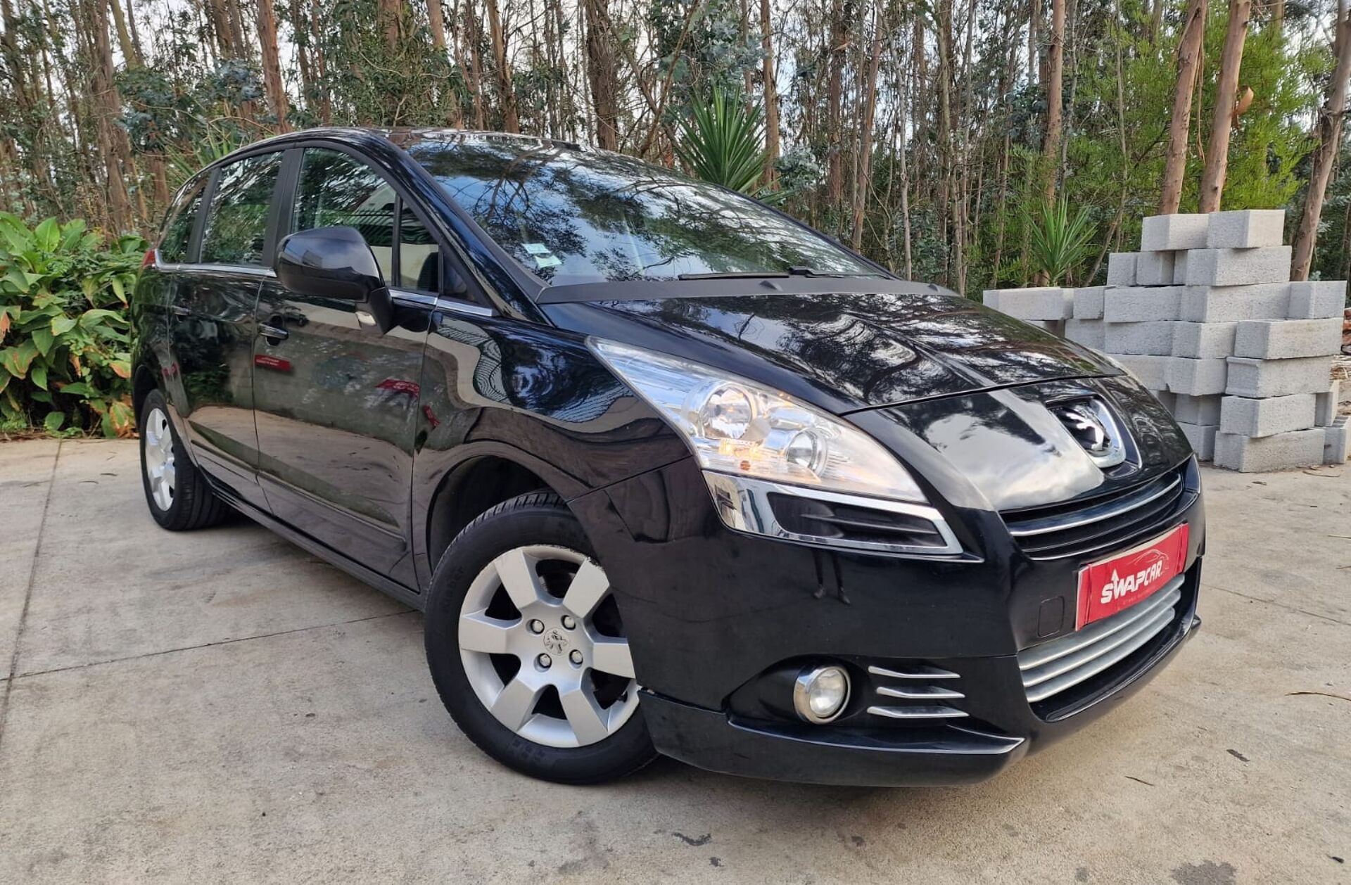 PEUGEOT 5008 1.6 HDi Executive JLL17