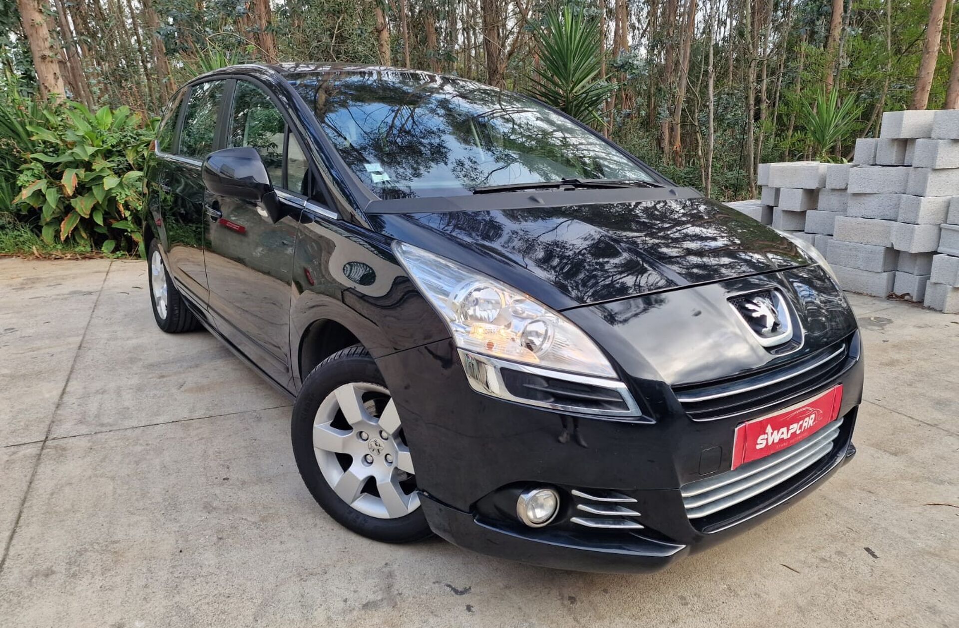 PEUGEOT 5008 1.6 HDi Executive JLL17