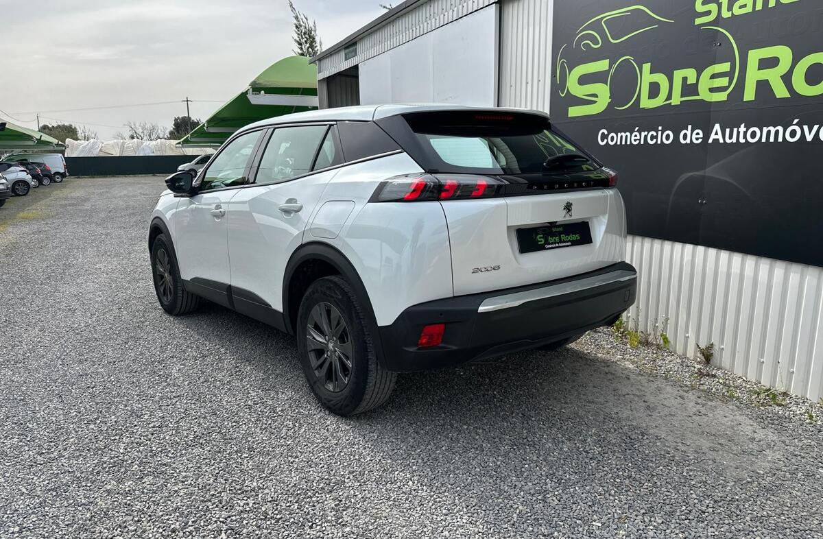 PEUGEOT 2008 1.2 PureTech Active