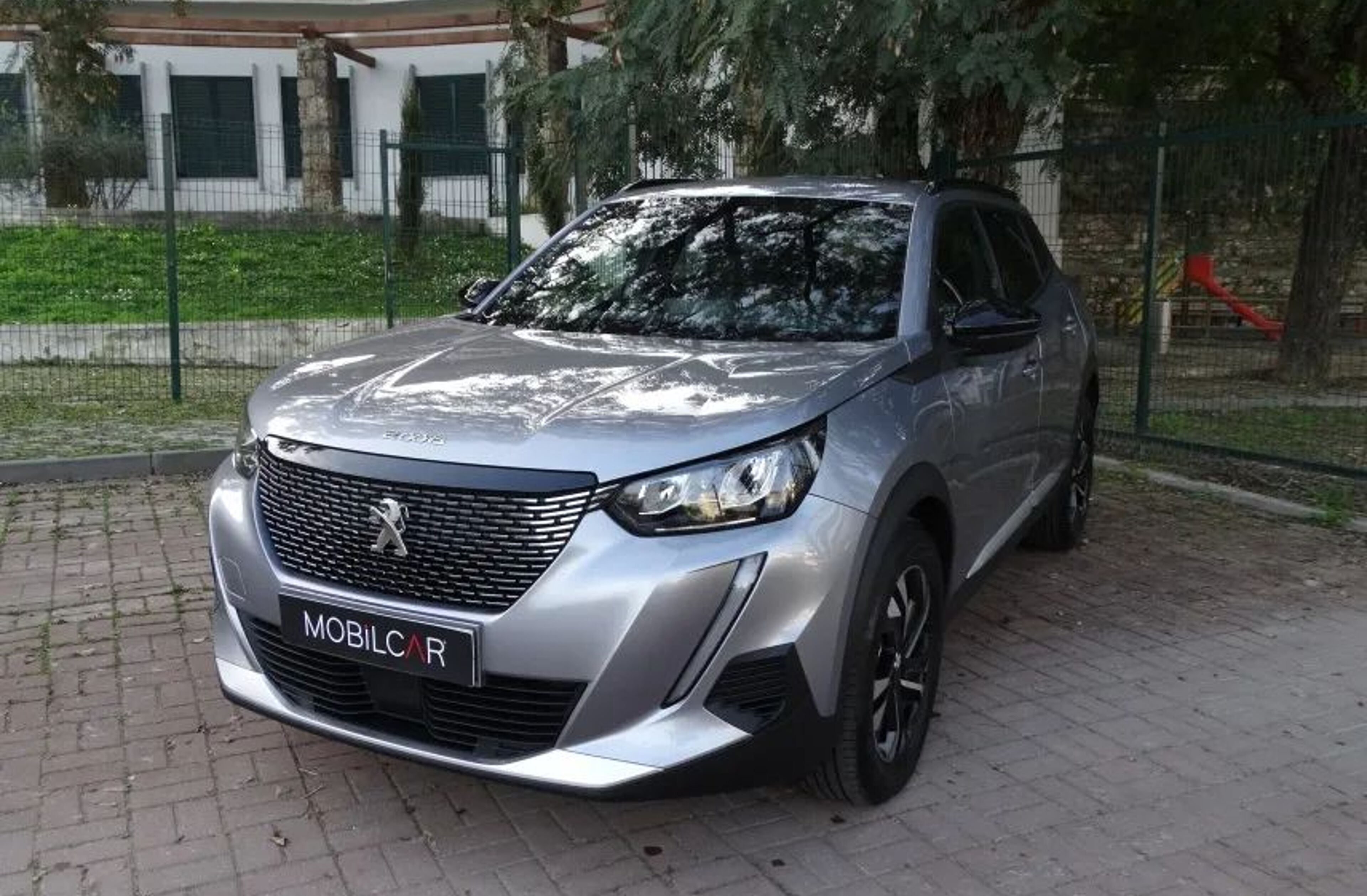 PEUGEOT 2008 1.2 PureTech Allure EAT8