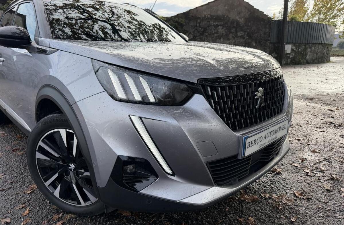 PEUGEOT 2008 1.2 PureTech GT Pack EAT8