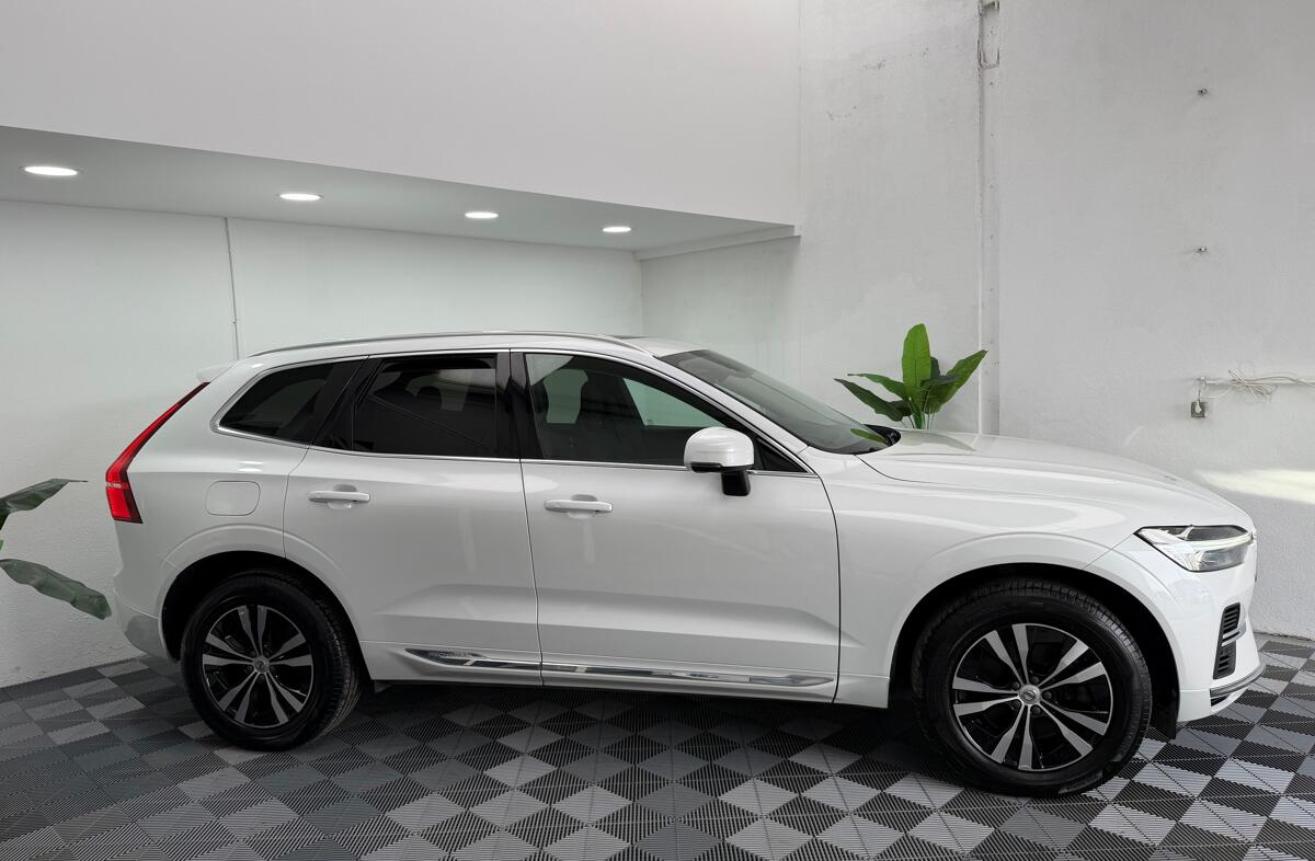 VOLVO XC60 2.0 T6 PHEV Inscription Expression AWD