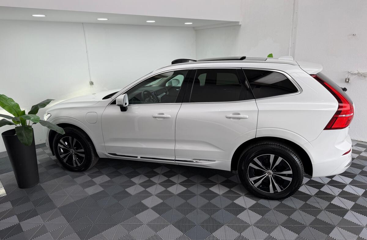 VOLVO XC60 2.0 T6 PHEV Inscription Expression AWD