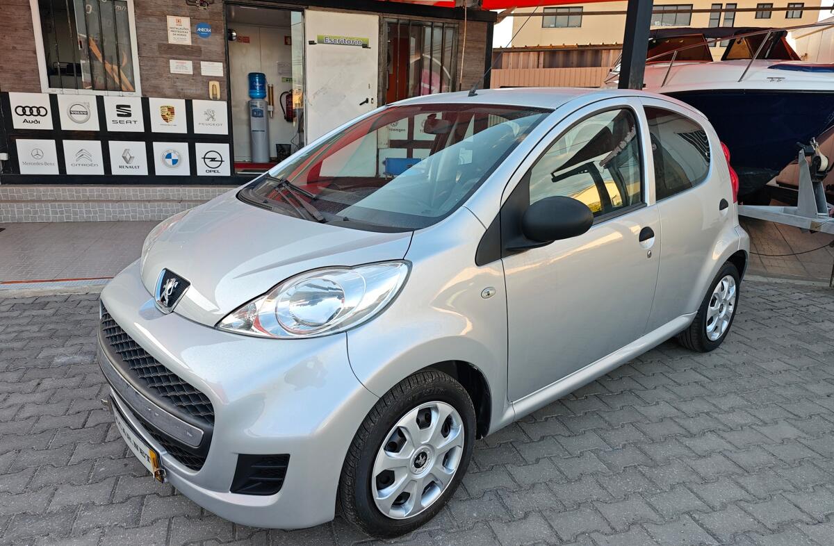 PEUGEOT 107 1.0 Active