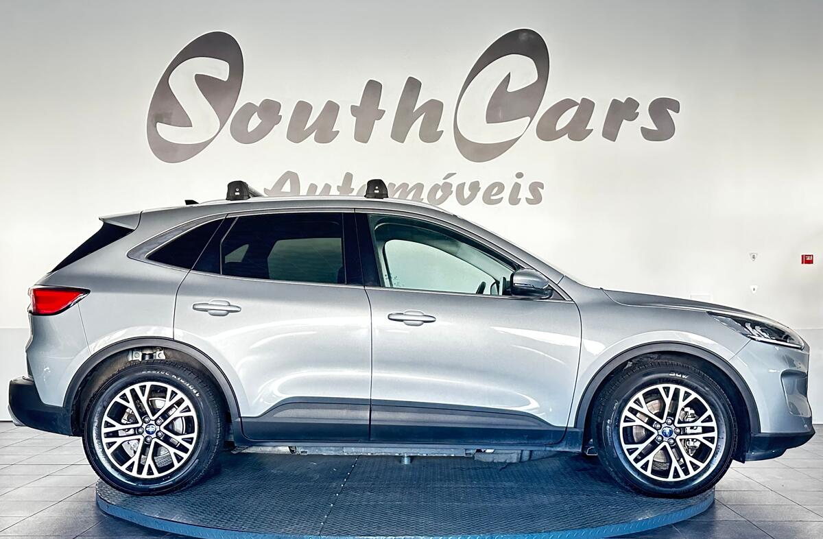 FORD Kuga 2.5 PHEV Titanium