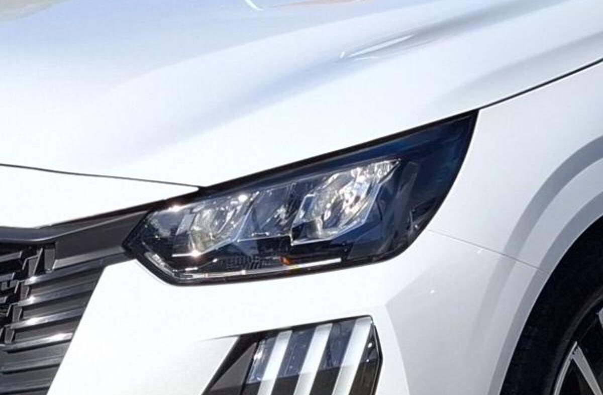 PEUGEOT 208 1.2 PureTech Style