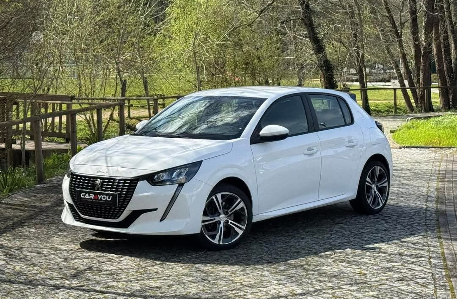 PEUGEOT 208 1.2 PureTech Allure EAT8