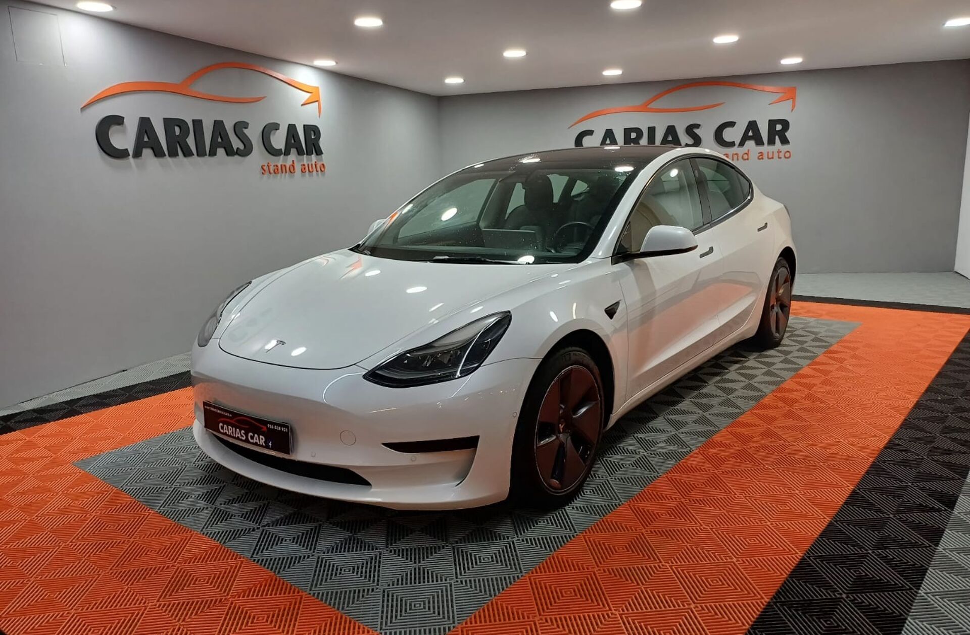 TESLA Model 3 Standard Range Plus RWD