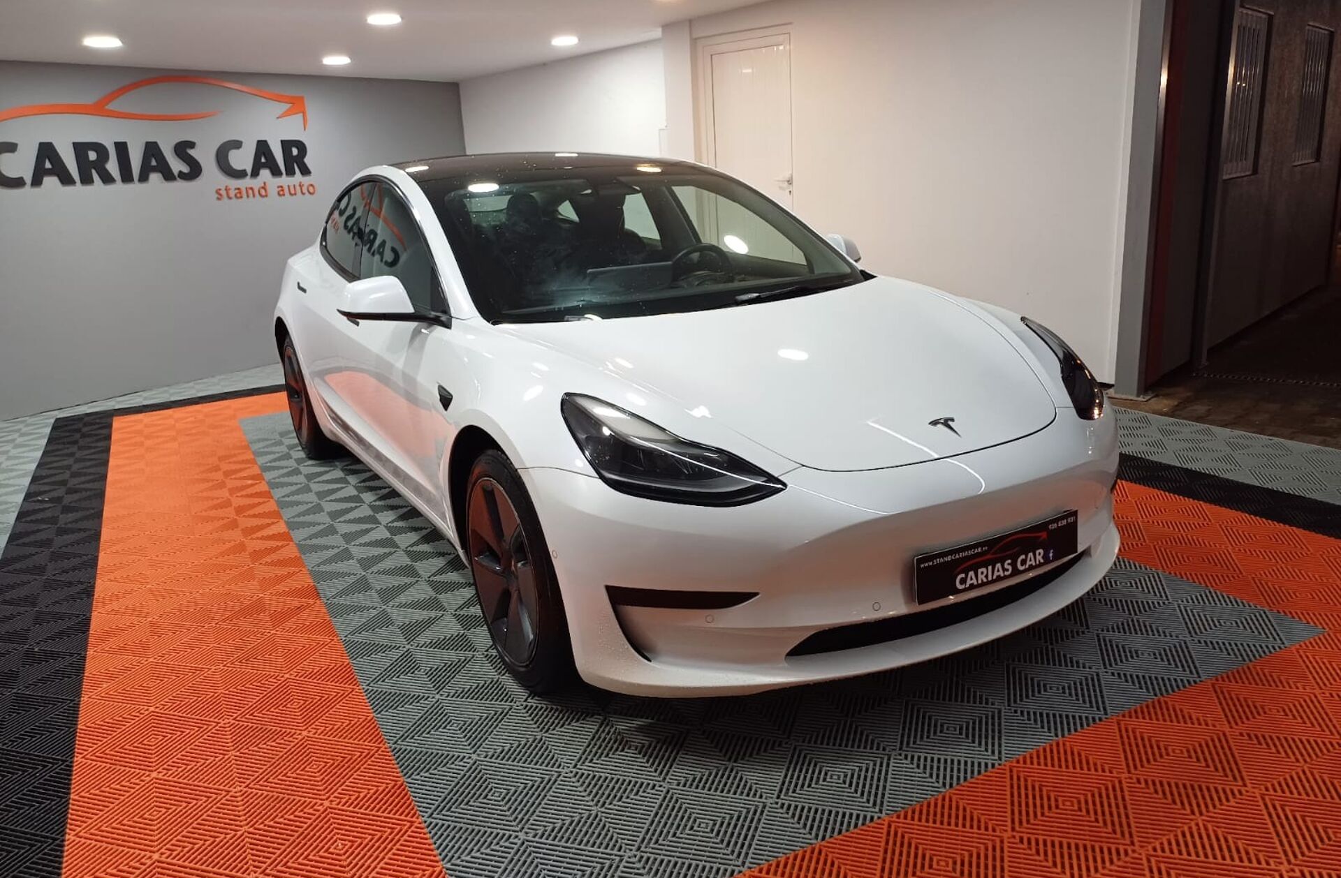 TESLA Model 3 Standard Range Plus RWD