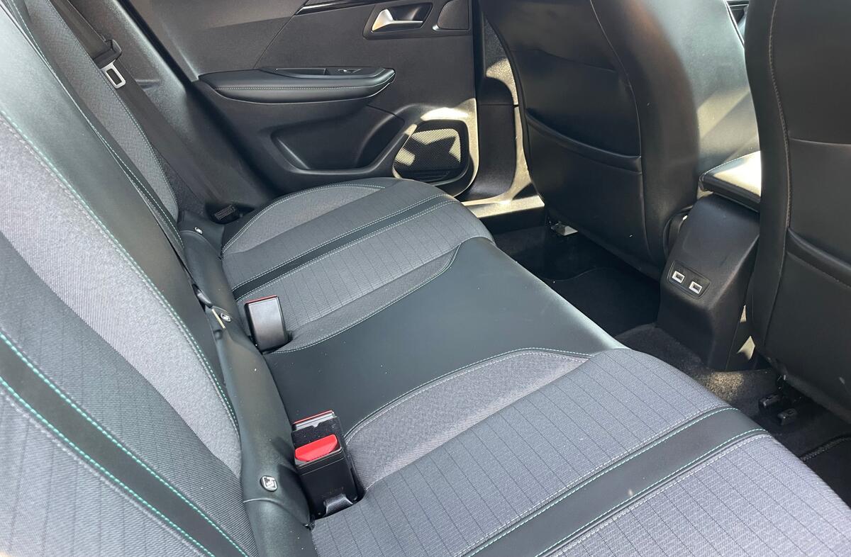 PEUGEOT 2008 1.2 PureTech Allure Pack