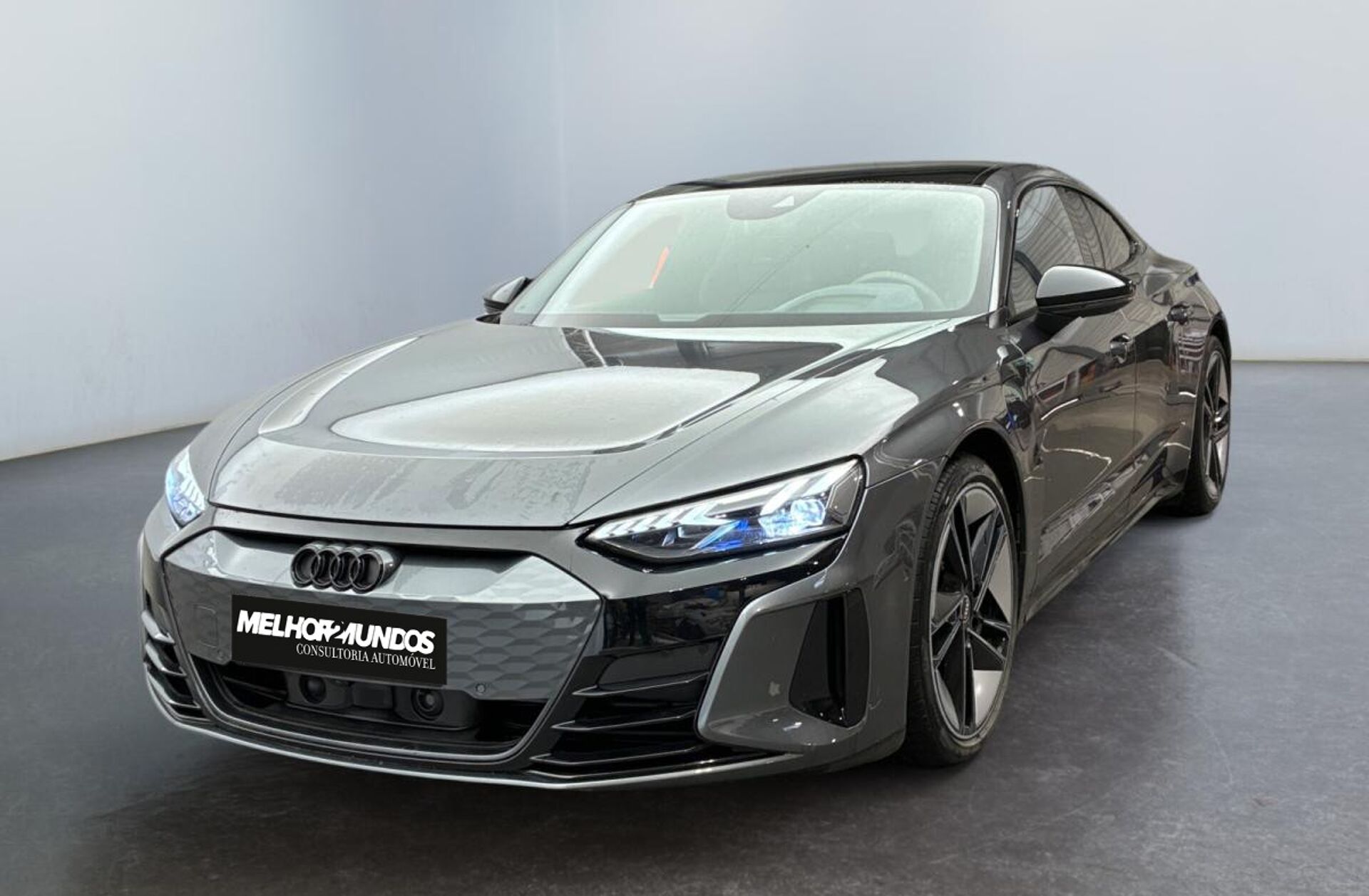 AUDI e-tron GT quattro