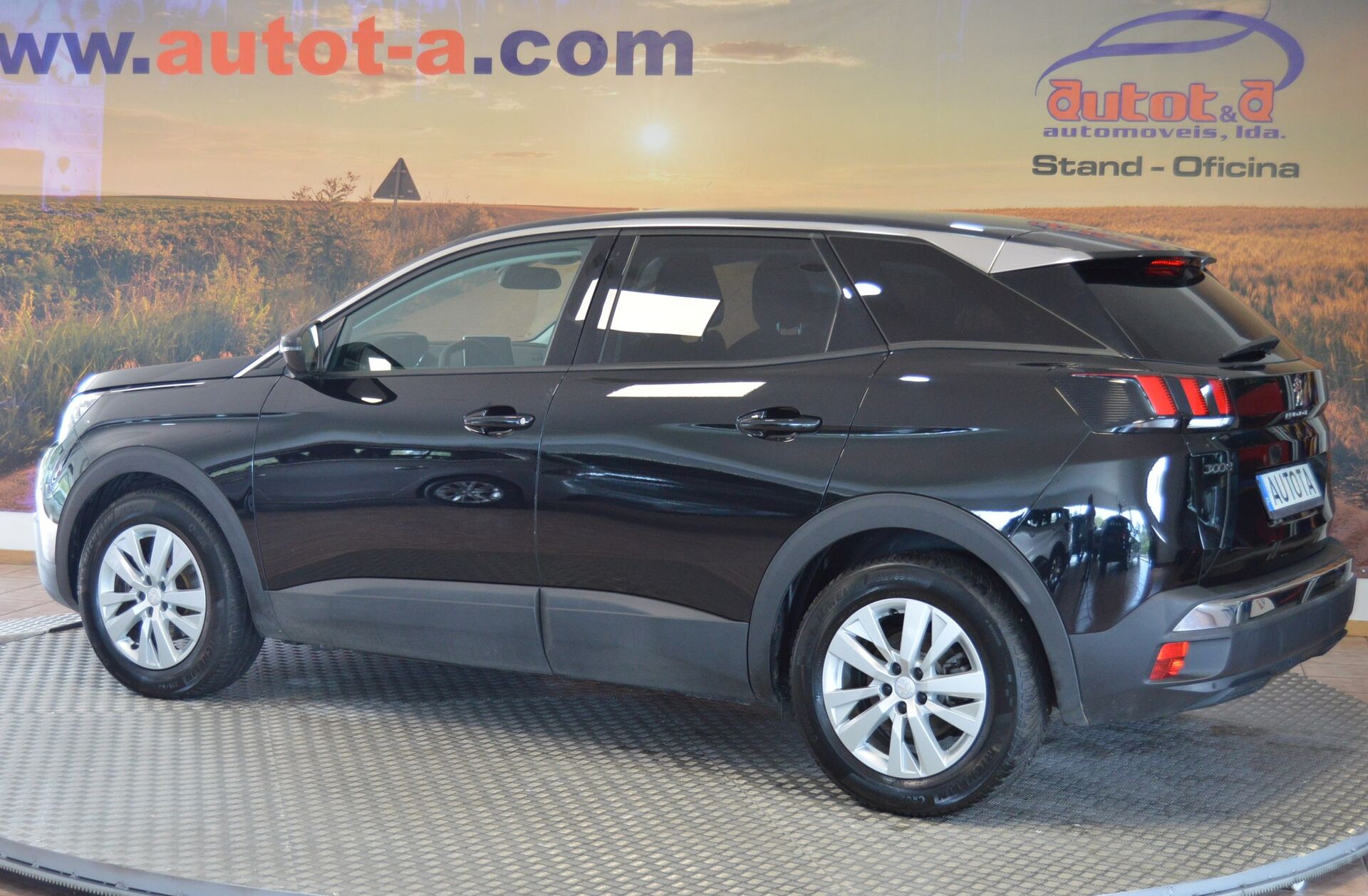 PEUGEOT 3008 1.2 PureTech Active