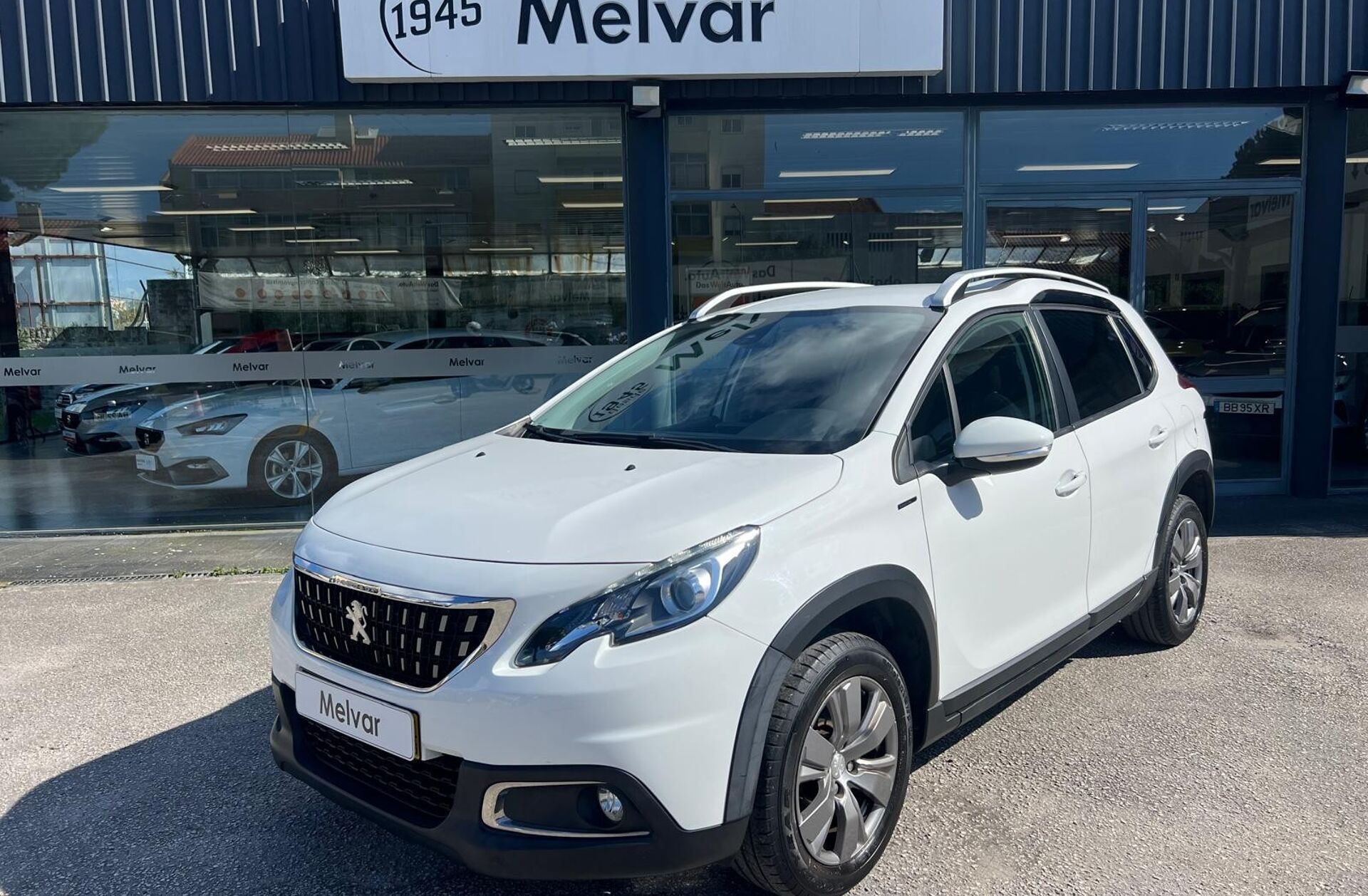 PEUGEOT 2008 1.2 PureTech Signature