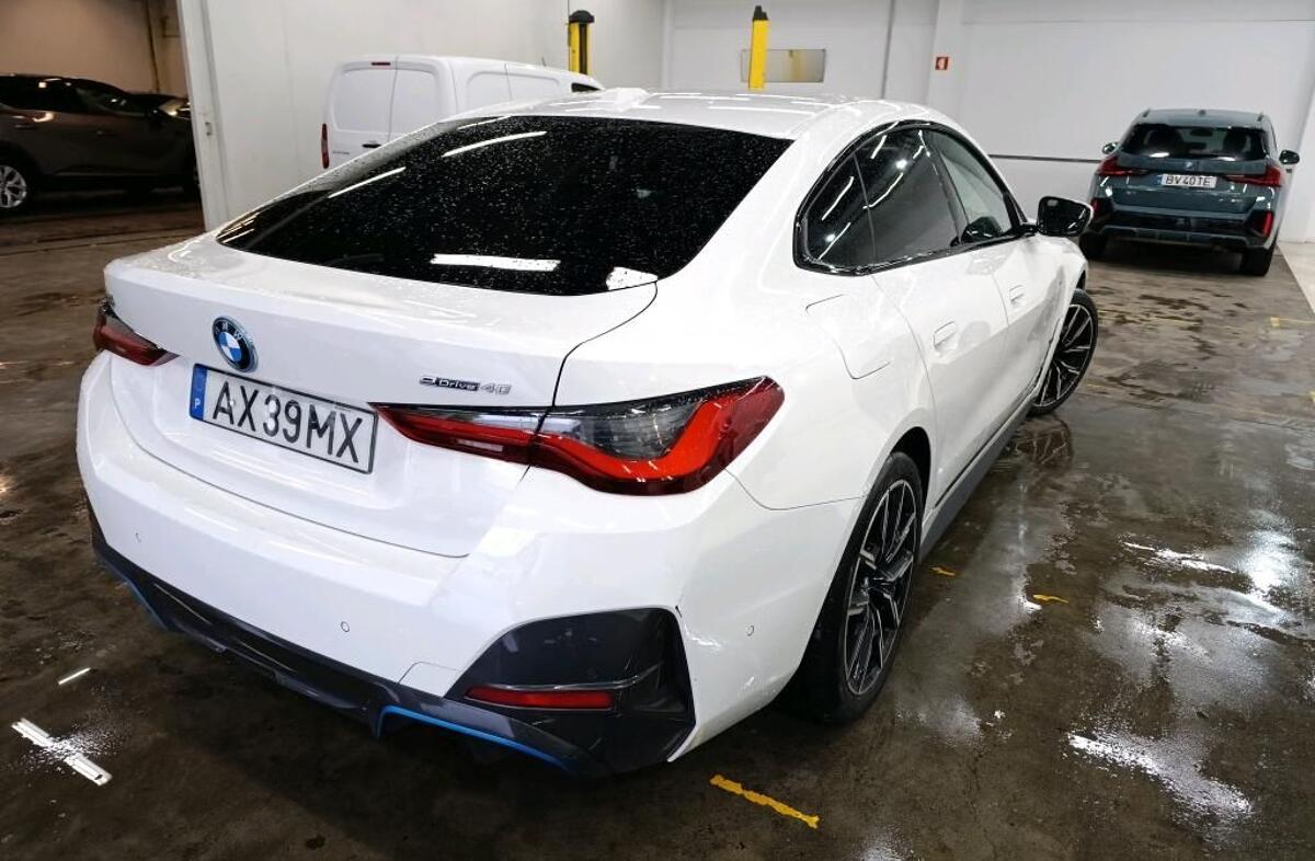 BMW i4 eDrive40 Pack Desportivo M
