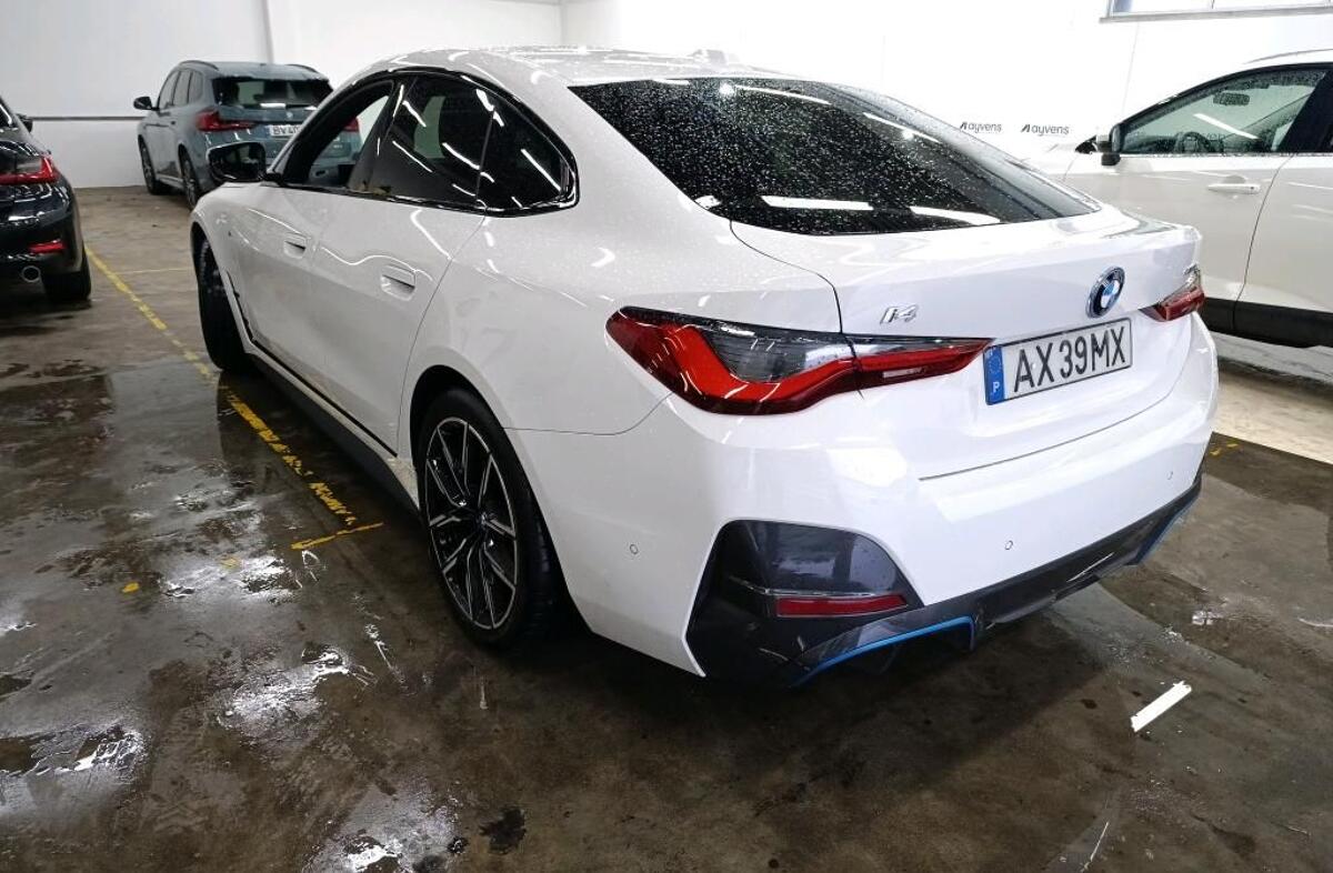BMW i4 eDrive40 Pack Desportivo M