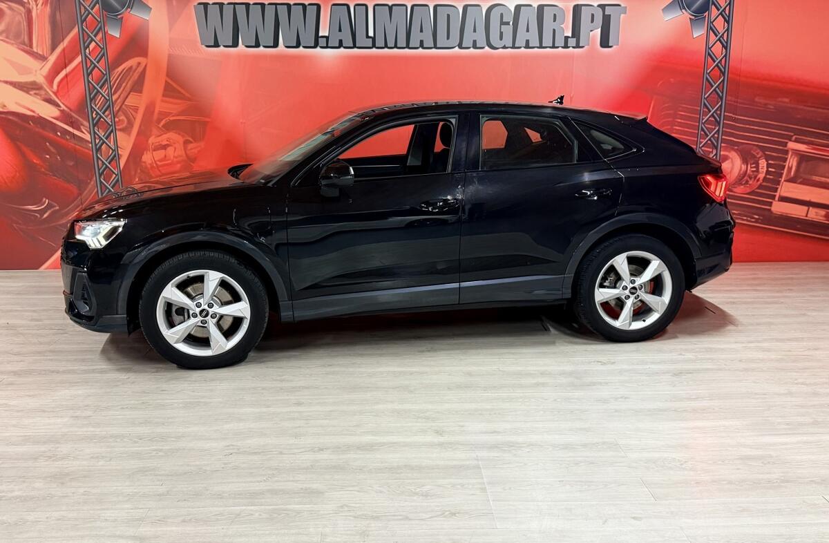 AUDI Q3 45 TFSIe S tronic