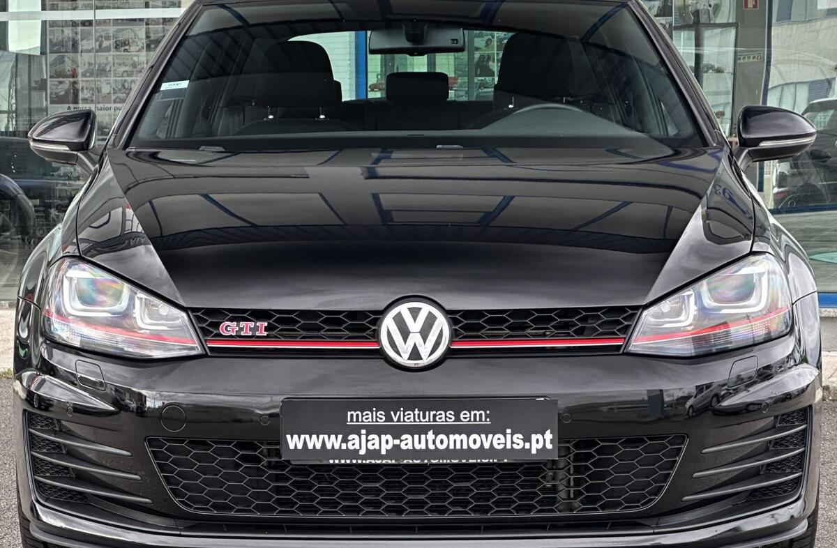 VOLKSWAGEN Golf 2.0 TSi GTi Performance