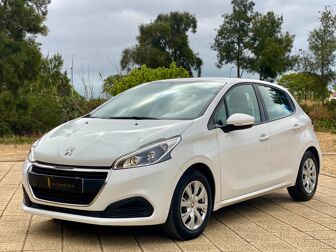 PEUGEOT 208 1.2 PureTech Signature