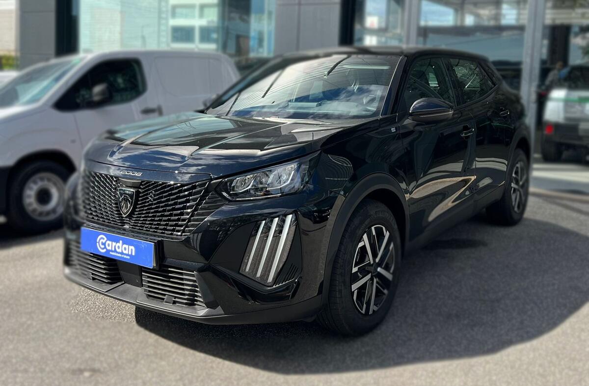 PEUGEOT 2008 1.2 PureTech Style