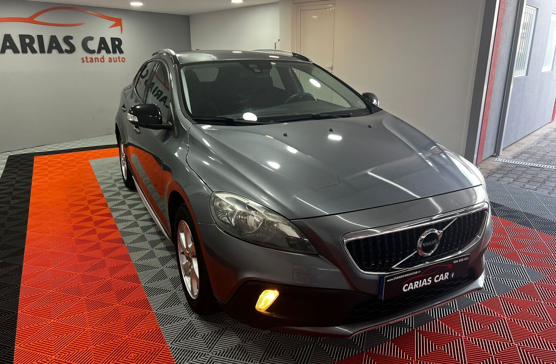 VOLVO V40 2.0 D2 Summum