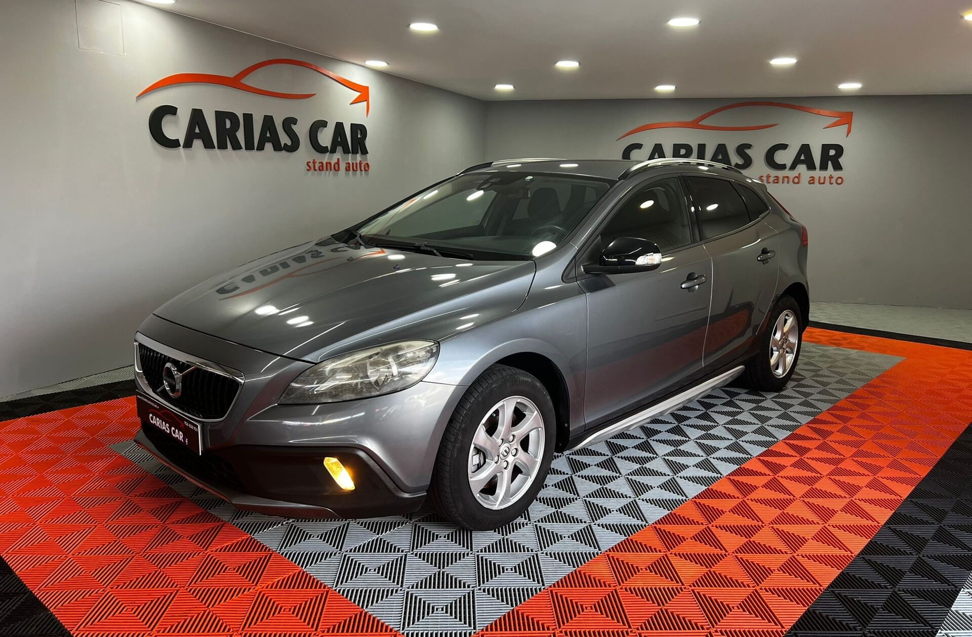 VOLVO V40 2.0 D2 Summum