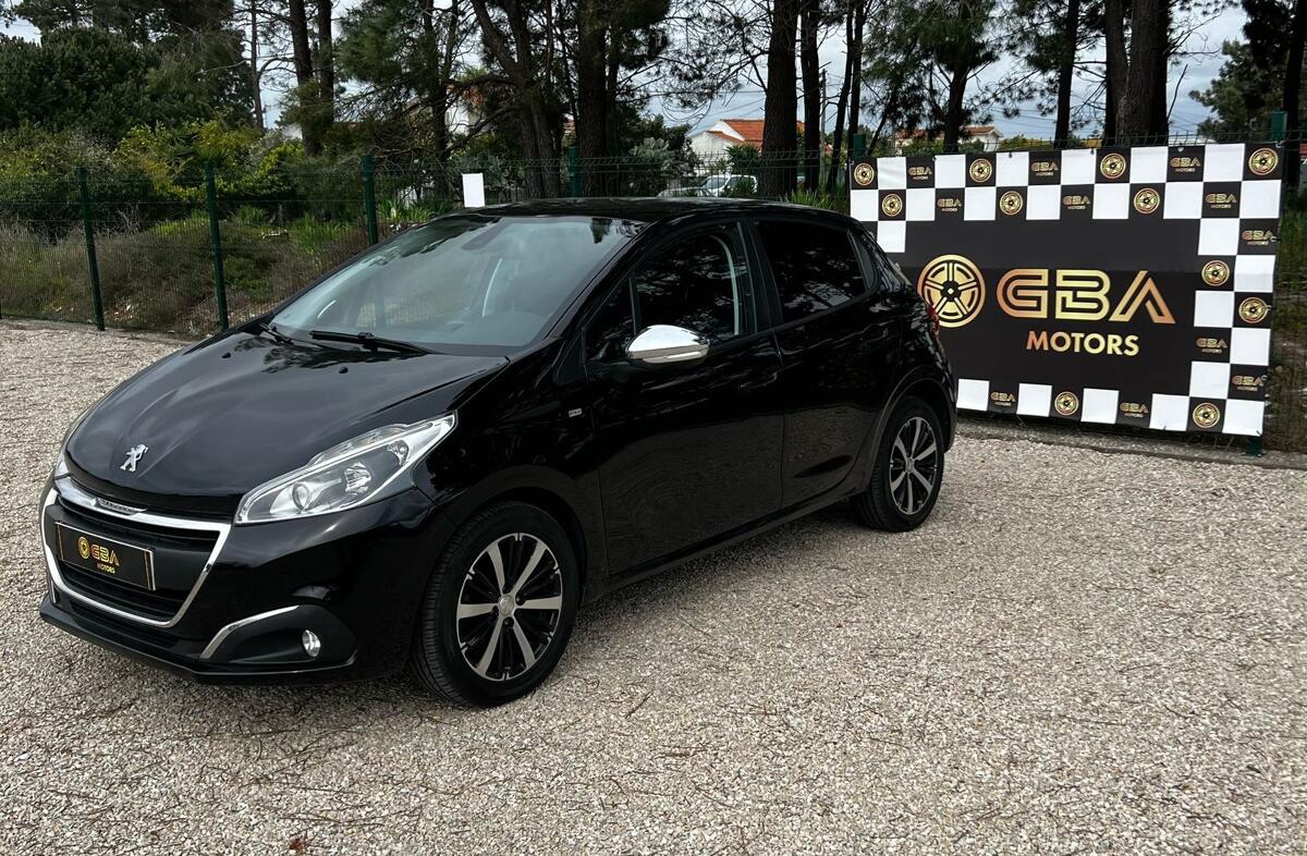 PEUGEOT 208 1.2 PureTech Style