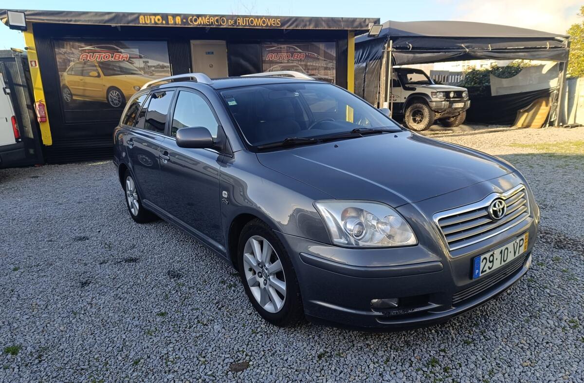TOYOTA Avensis LB 2.0 D-4D Sol