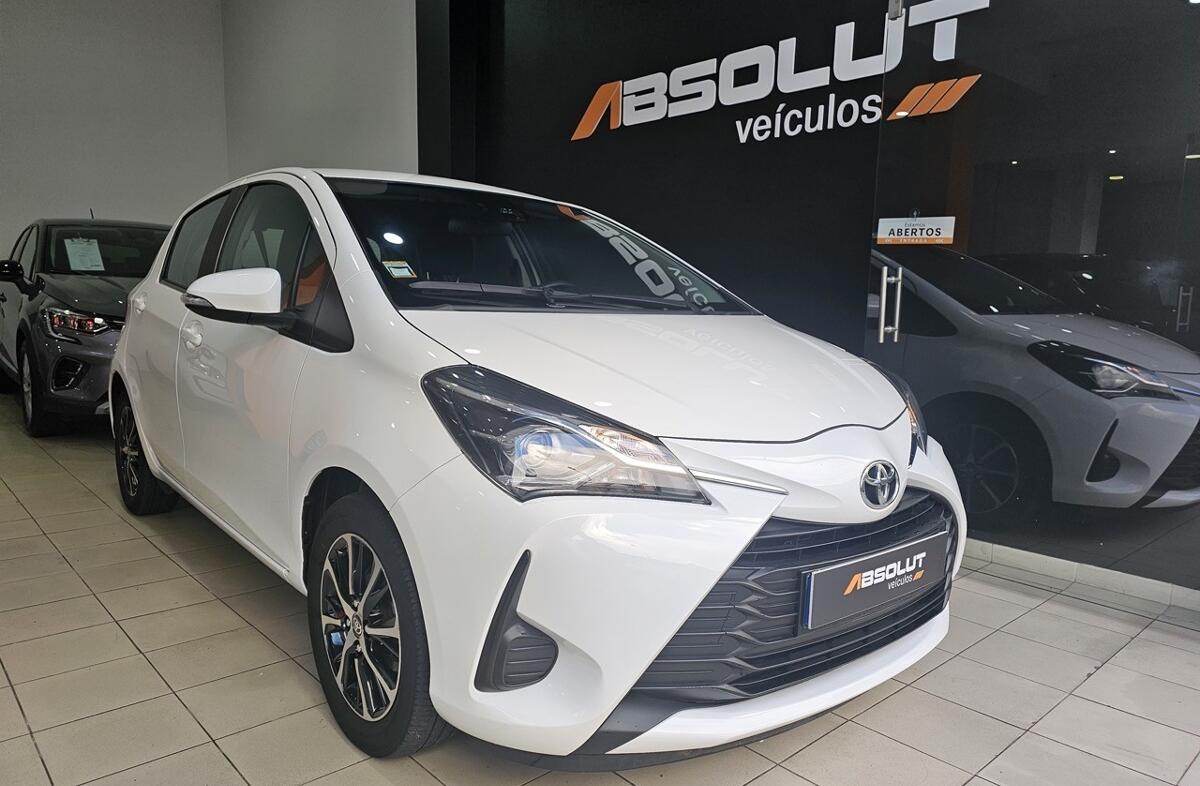 TOYOTA Yaris 1.0 VVT-i Active