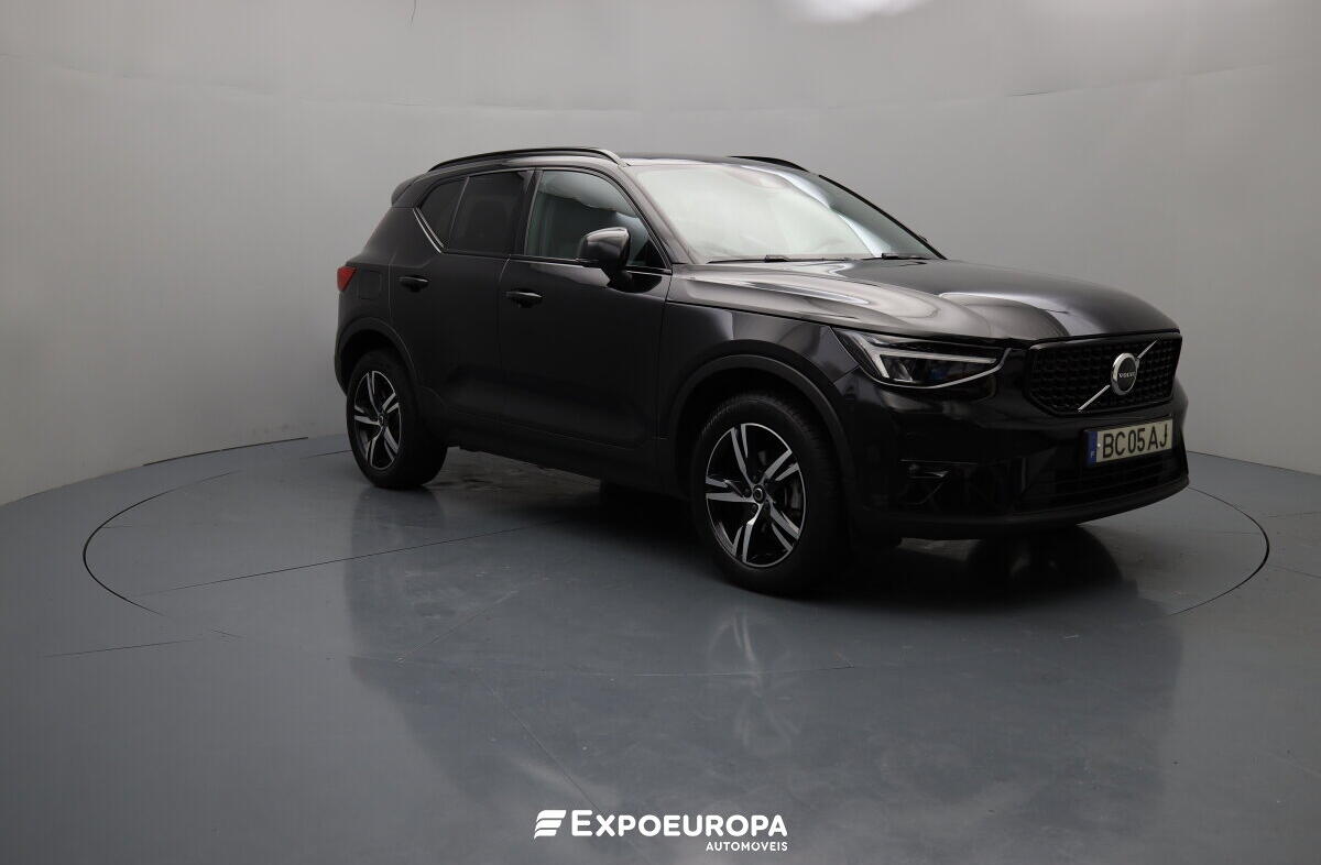 VOLVO XC40 1.5 T2 Plus Dark Auto