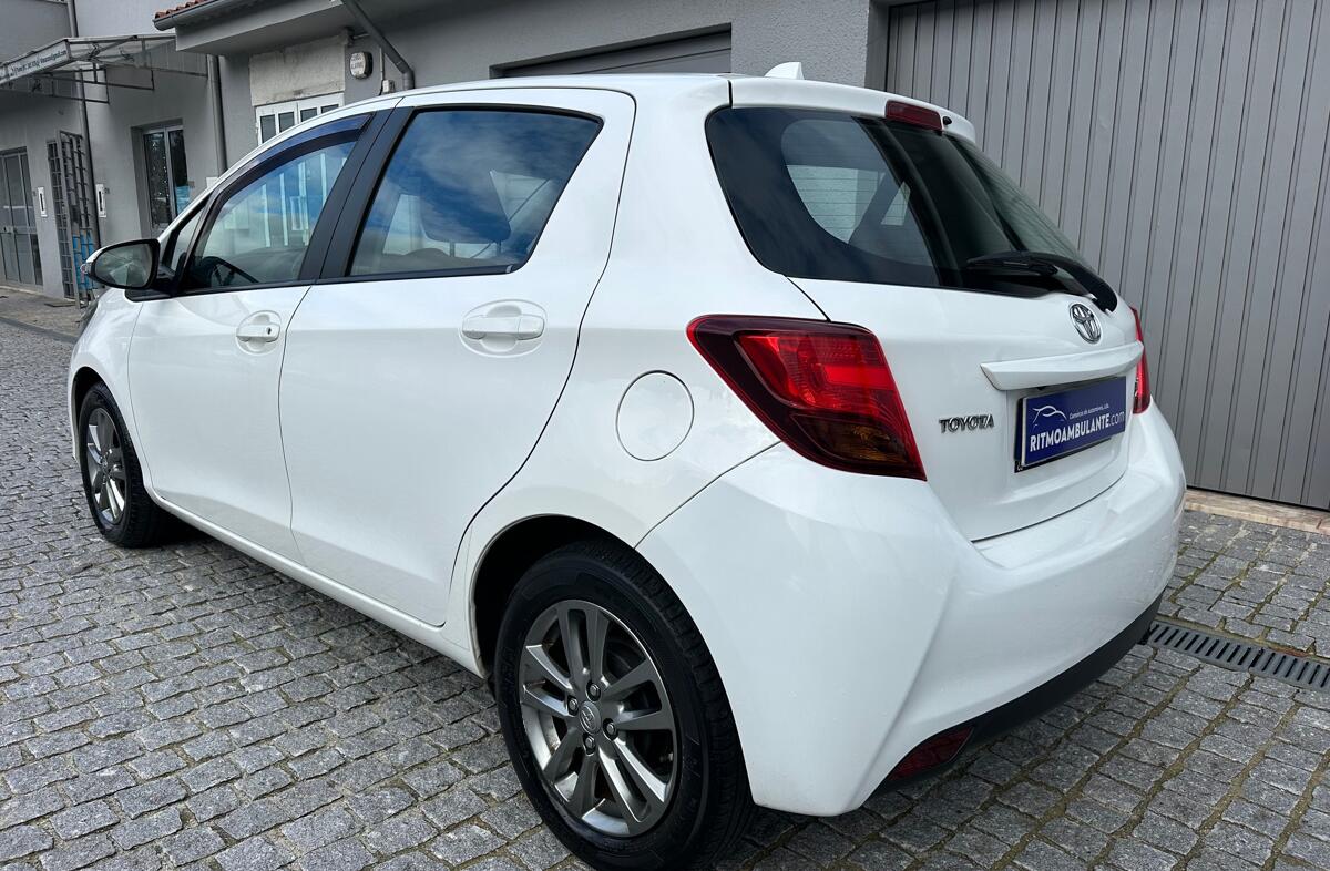 TOYOTA Yaris 1.0 VVT-i Active+AC